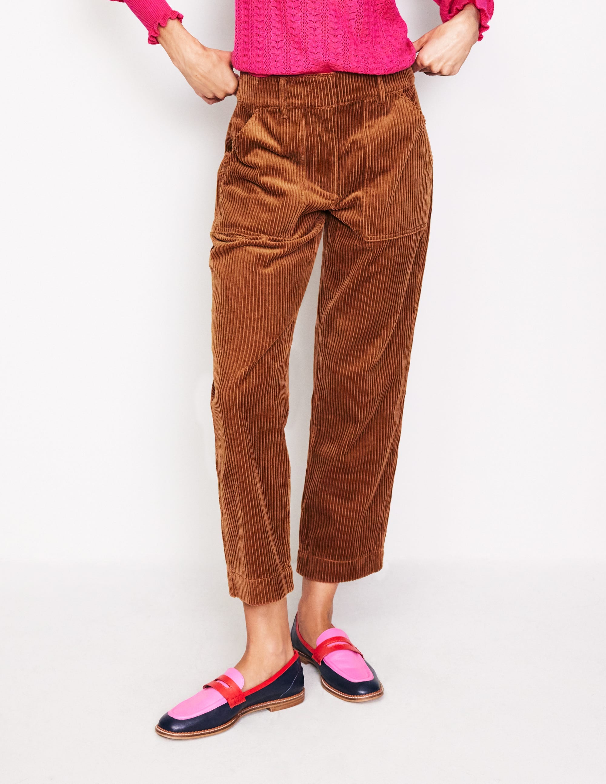 Schmal zulaufende Cargohose aus Cord-Kamelbraun - Image 4
