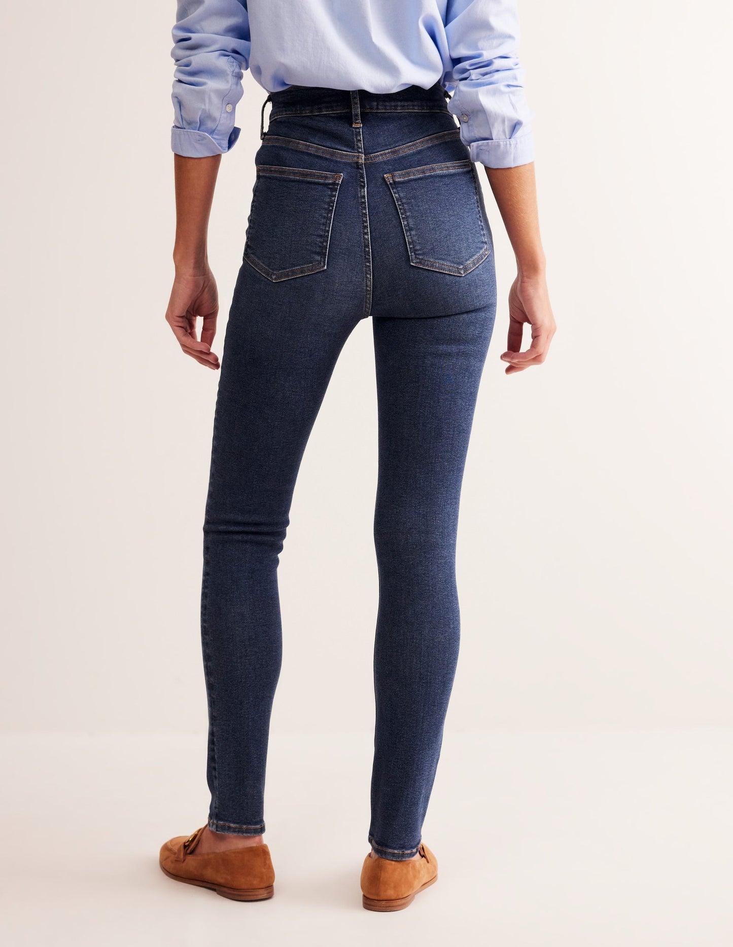 Röhrenjeans mit hohem Bund-Black