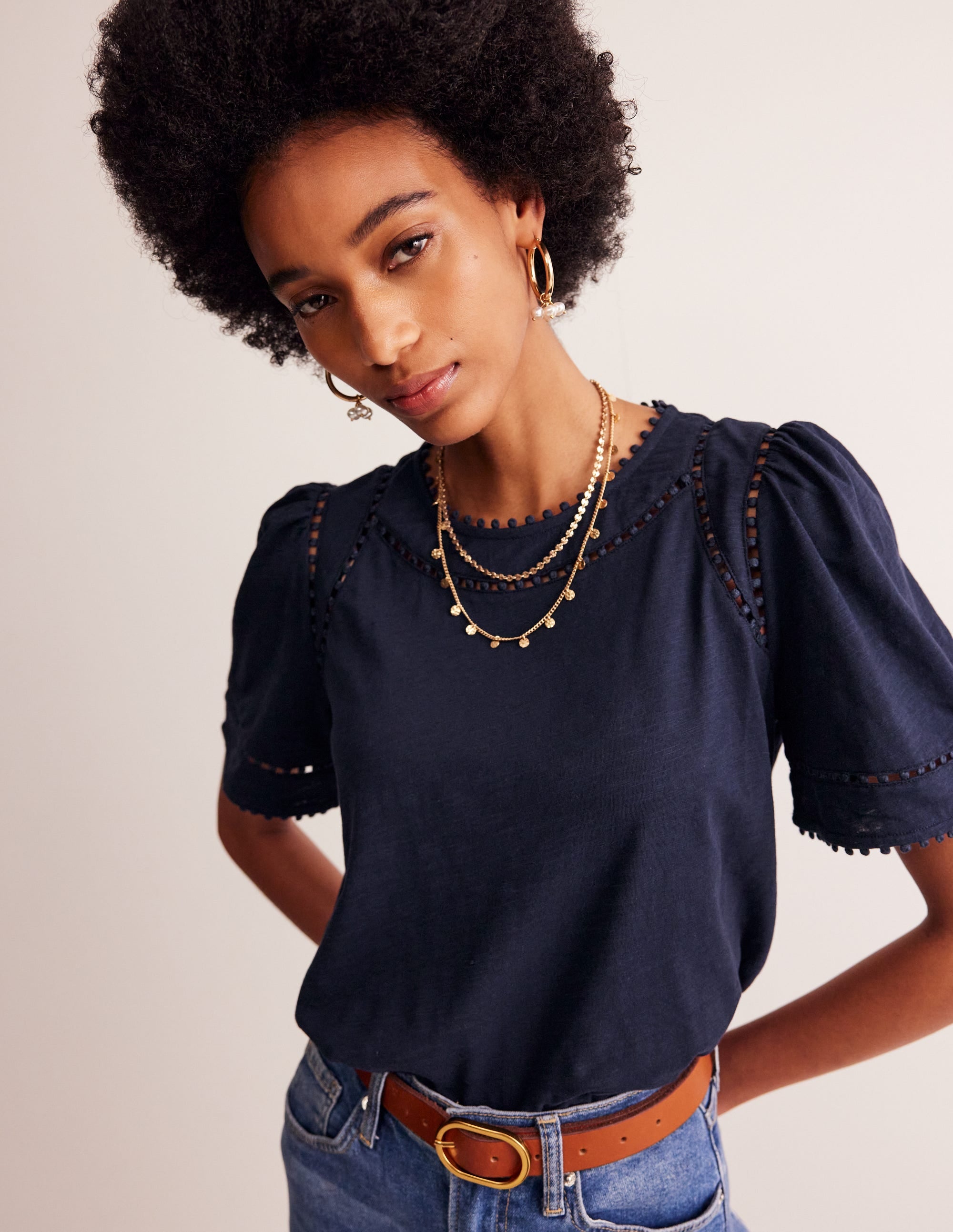 Top Mila à détails dentelle-Bleu Marine, Petits Pois - Image 1