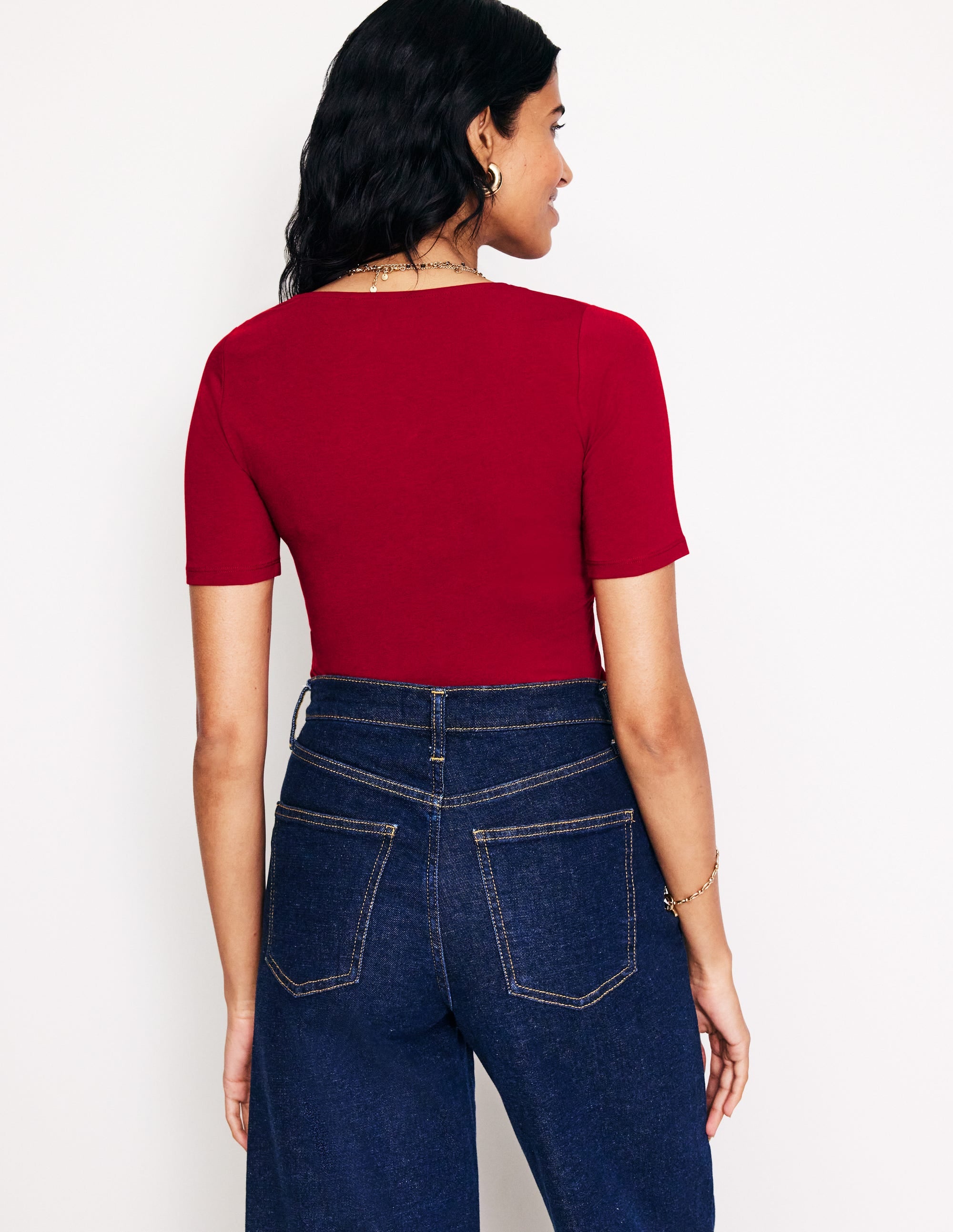 Doppellagiges T-Shirt mit tiefem Rundhalsausschnitt-Rot Lakritz - Image 3