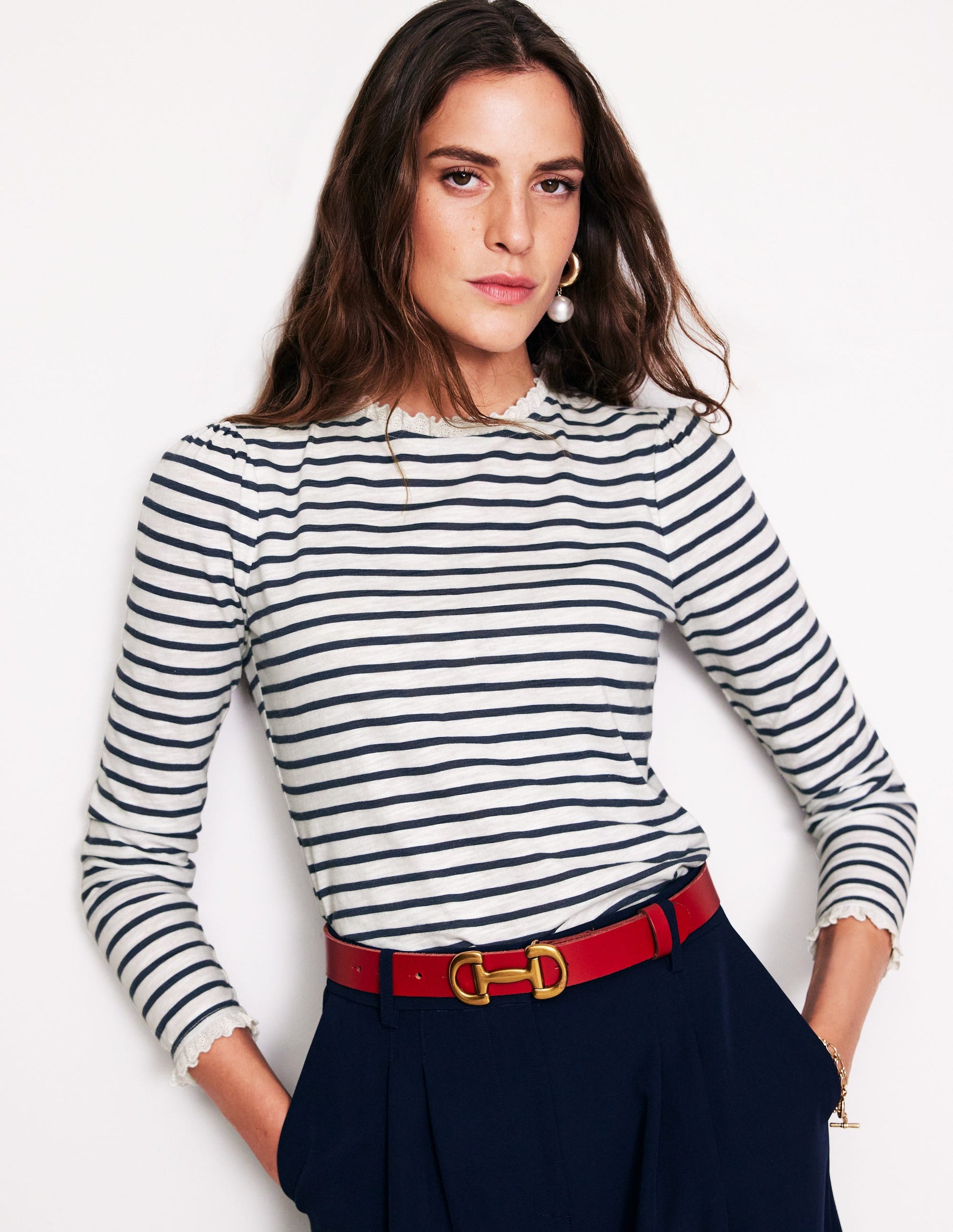 Oberteil mit Lochstickerei und Rüschen-Naturweiß/Navy, Gestreift-1