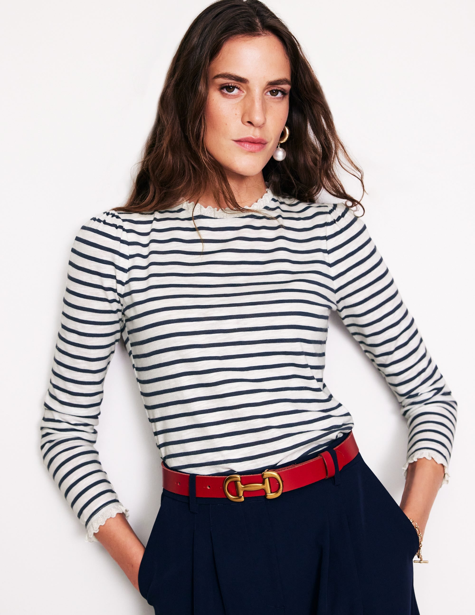 Oberteil mit Lochstickerei und Rüschen-Naturweiß/Navy, Gestreift - Image 1