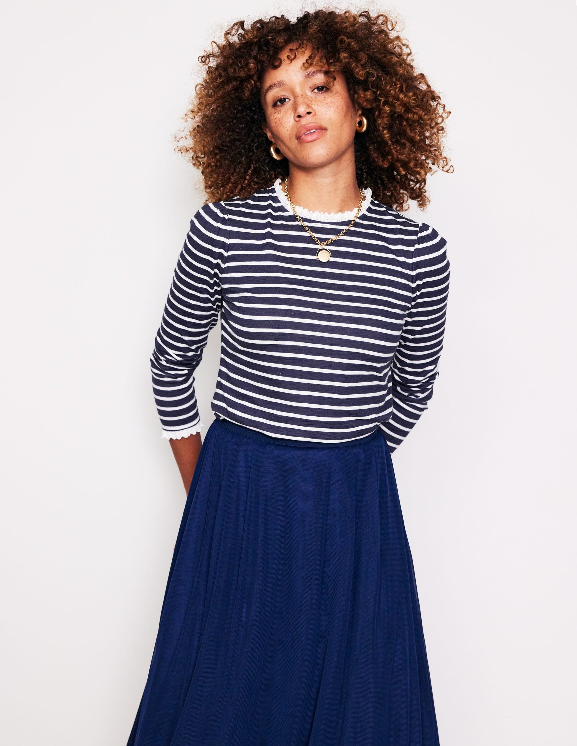 Top à broderie anglaise et volants-Bleu marine, rayé ivoire-1