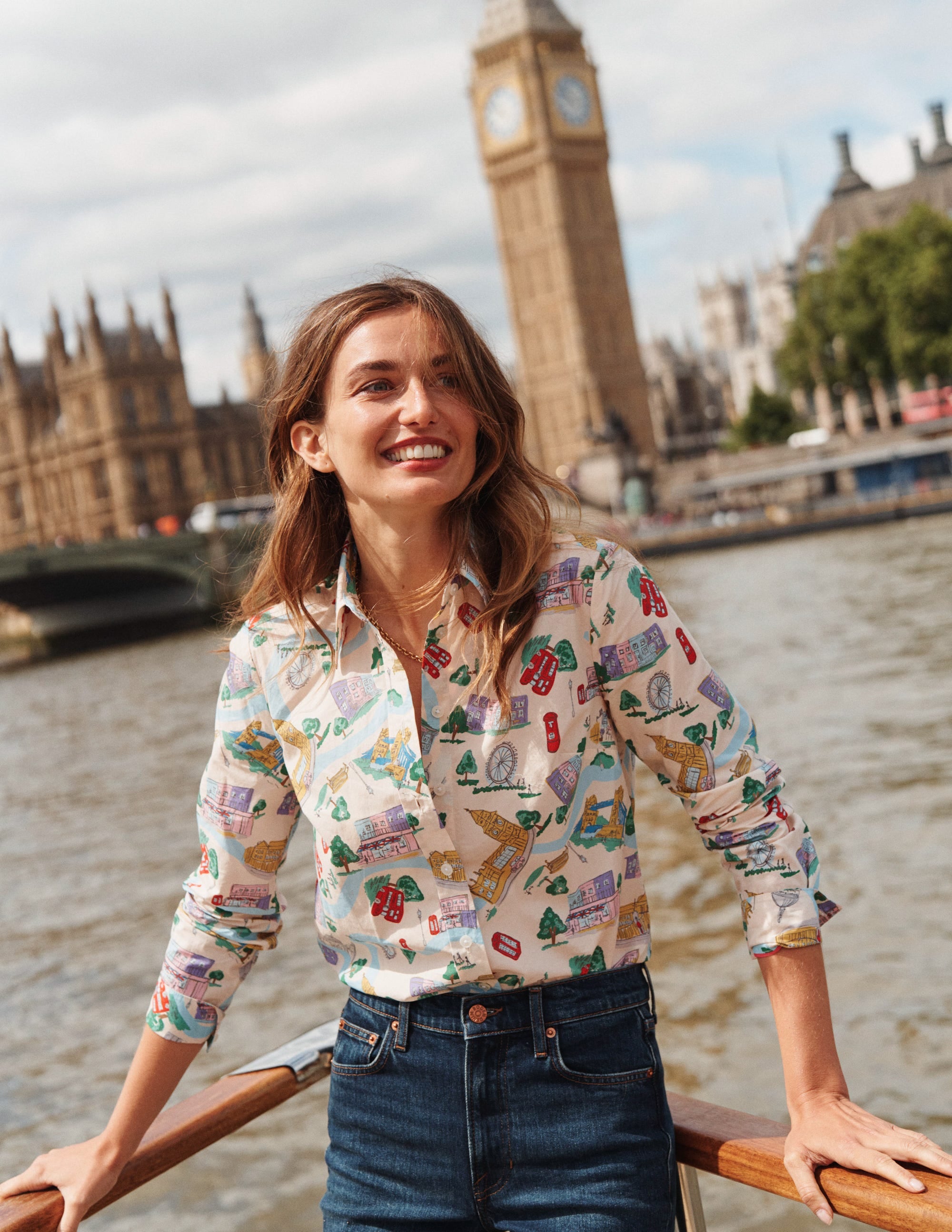 Chemise Sienna en coton-Ivoire, motif London Town - Image 6
