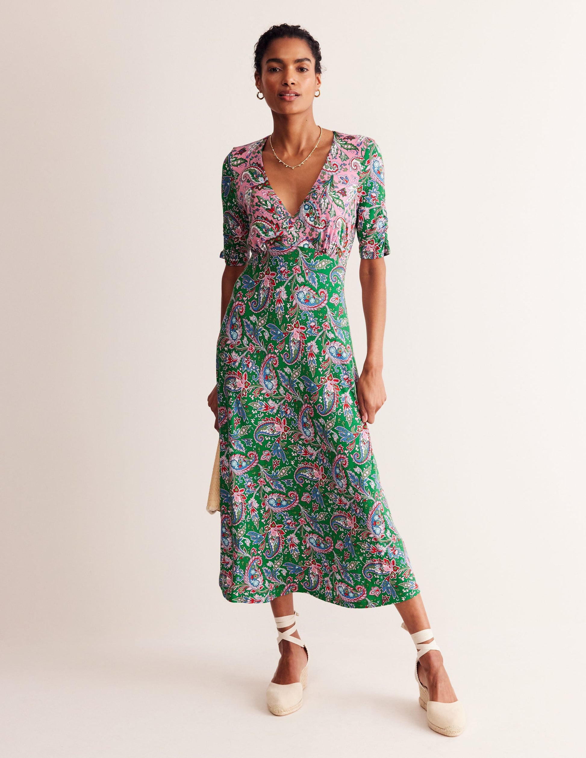 Rebecca Midi-Teekleid aus Jersey-Kaschmir-Rose, Paisley Azurblau-1