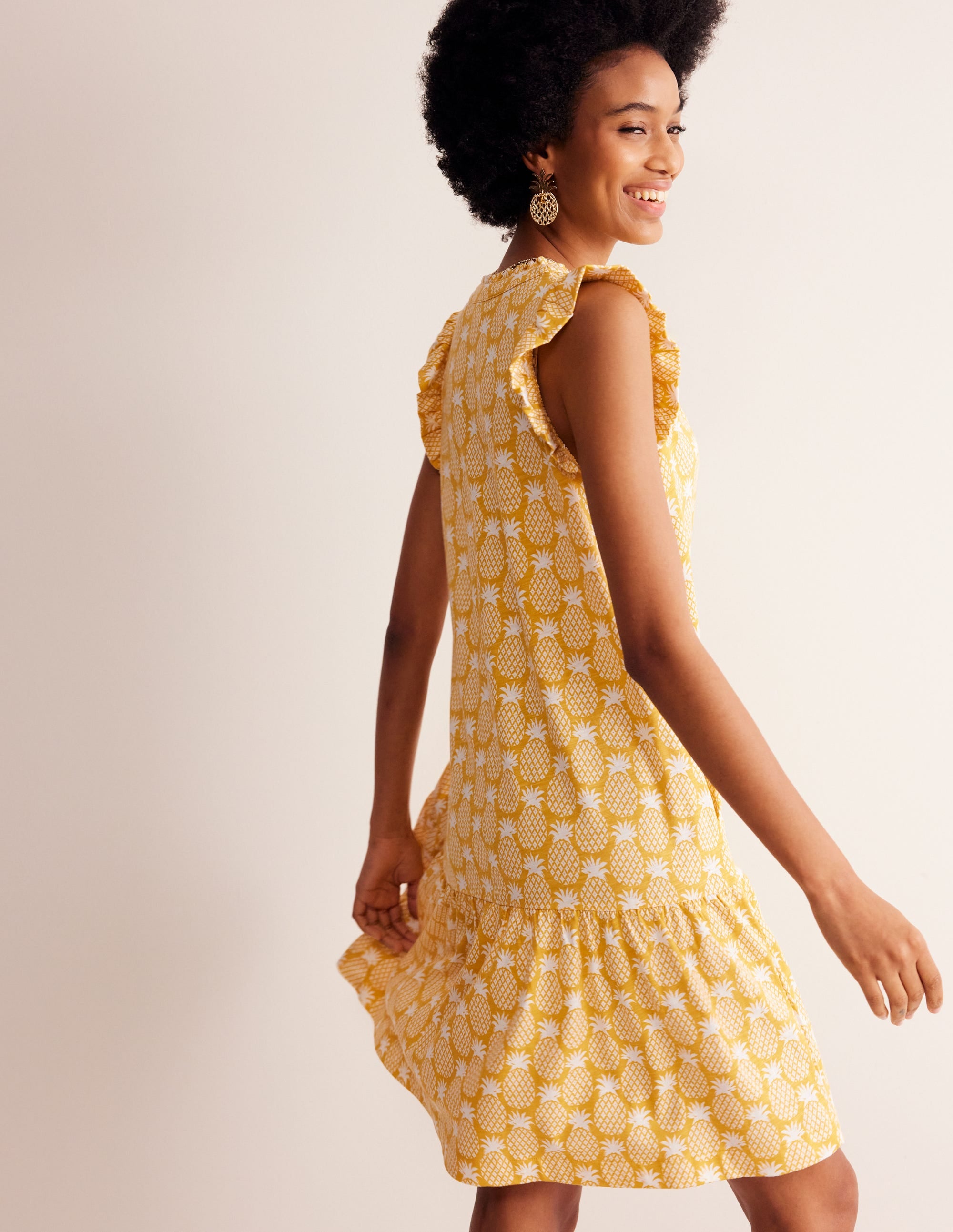 Daisy Kurzes Stufenkleid aus Jersey-Ceylon-Gelb, Ananas Geo - Image 3