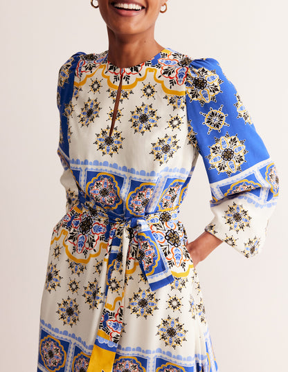 Robe longue de cérémonie à manches blousantes-Bleu connecté, motif Mosaic Charm-2