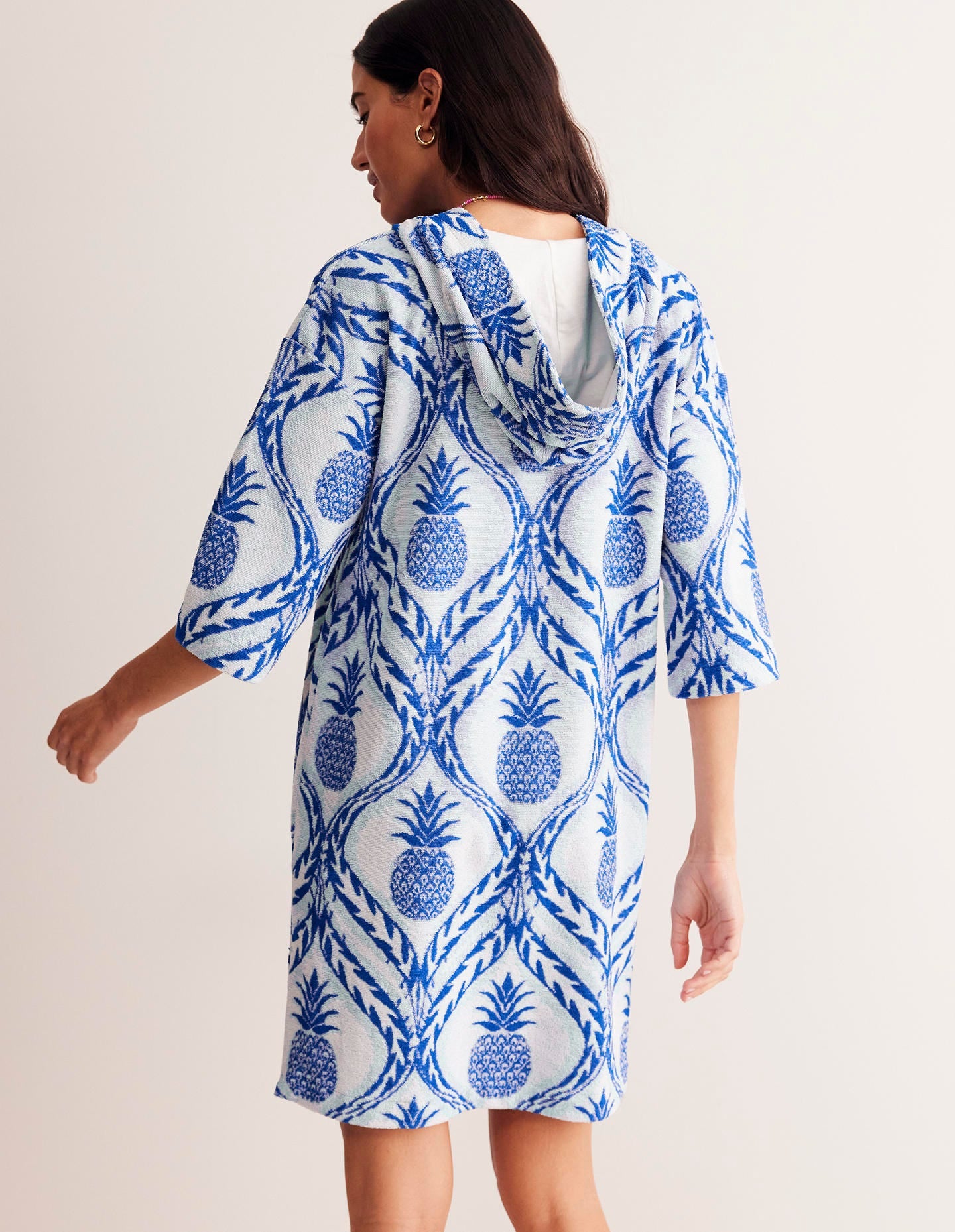 Hooded Towelling Short Kaftan-Surf the Web, Pineapple Wave - Image 3