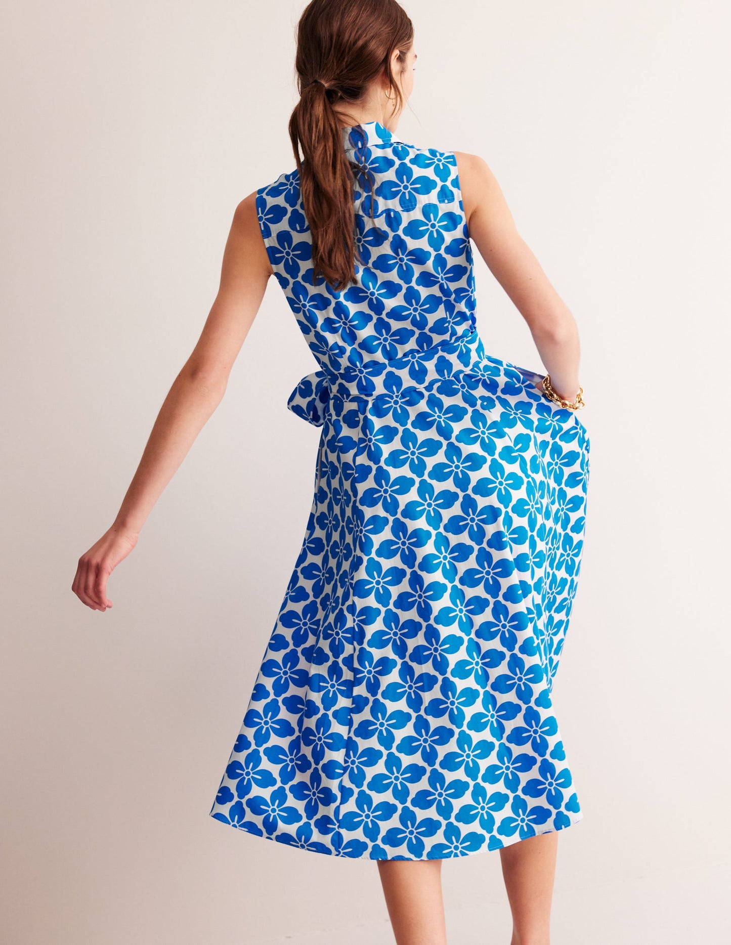 Amy Ärmelloses Hemdblusenkleid-Indigofink, Blumenmuster Kachel