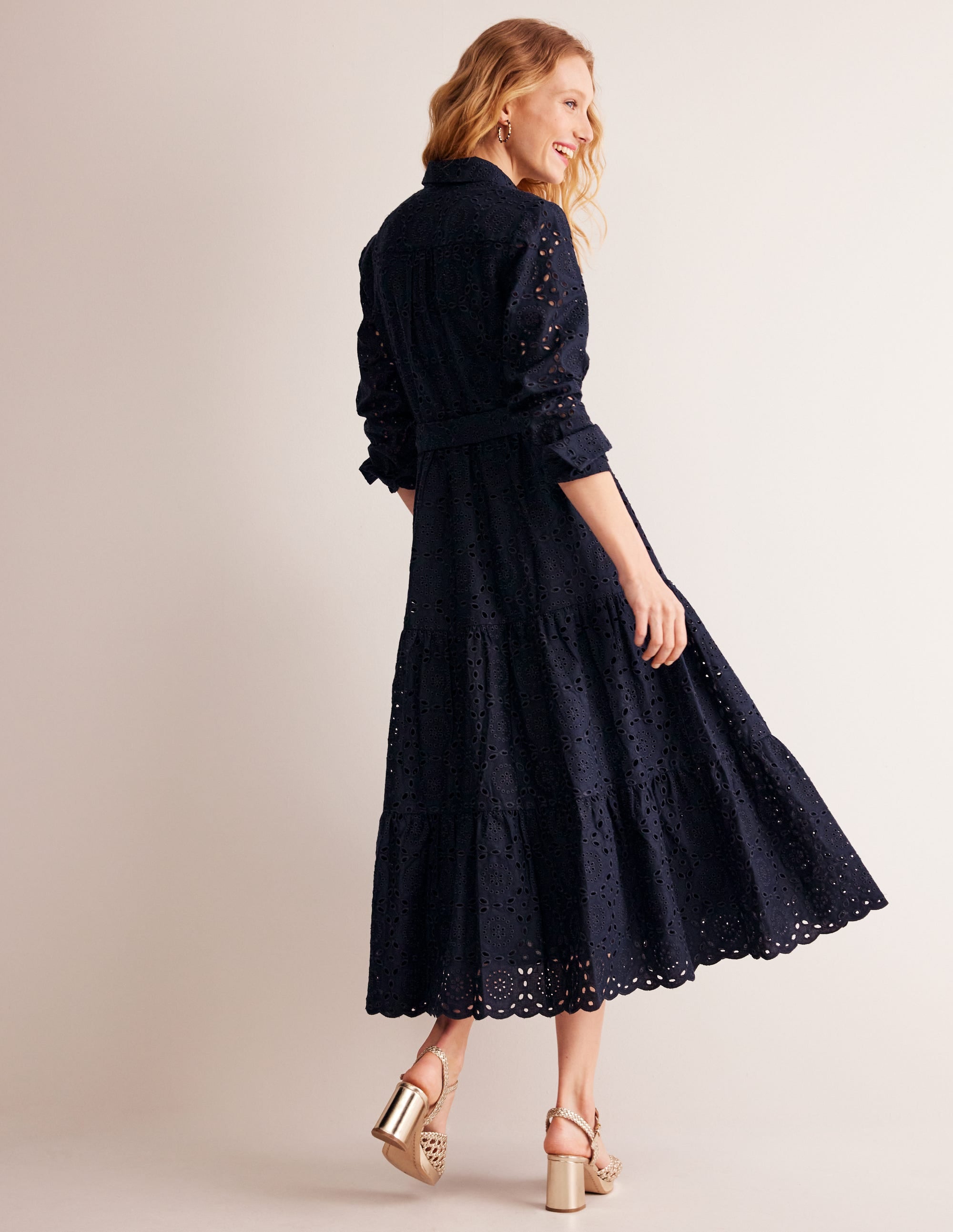 Robe-chemise midi Flo à broderie anglaise-Bleu Marine, Petits Pois - Image 4
