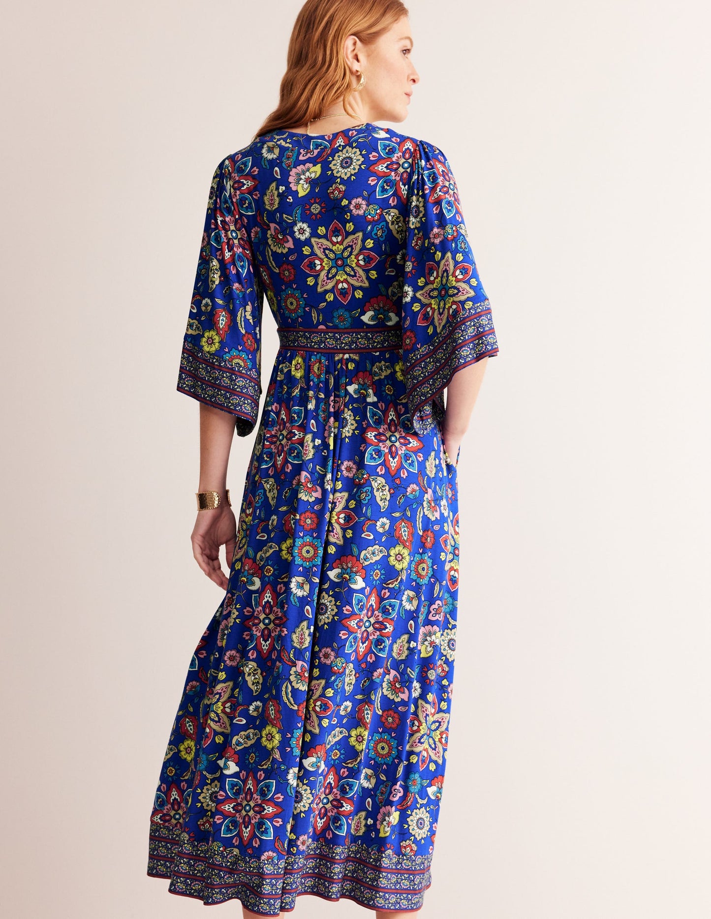 Maya Jersey-Maxikleid im Kimono-Stil-Surf the Web, Botanische Zweige