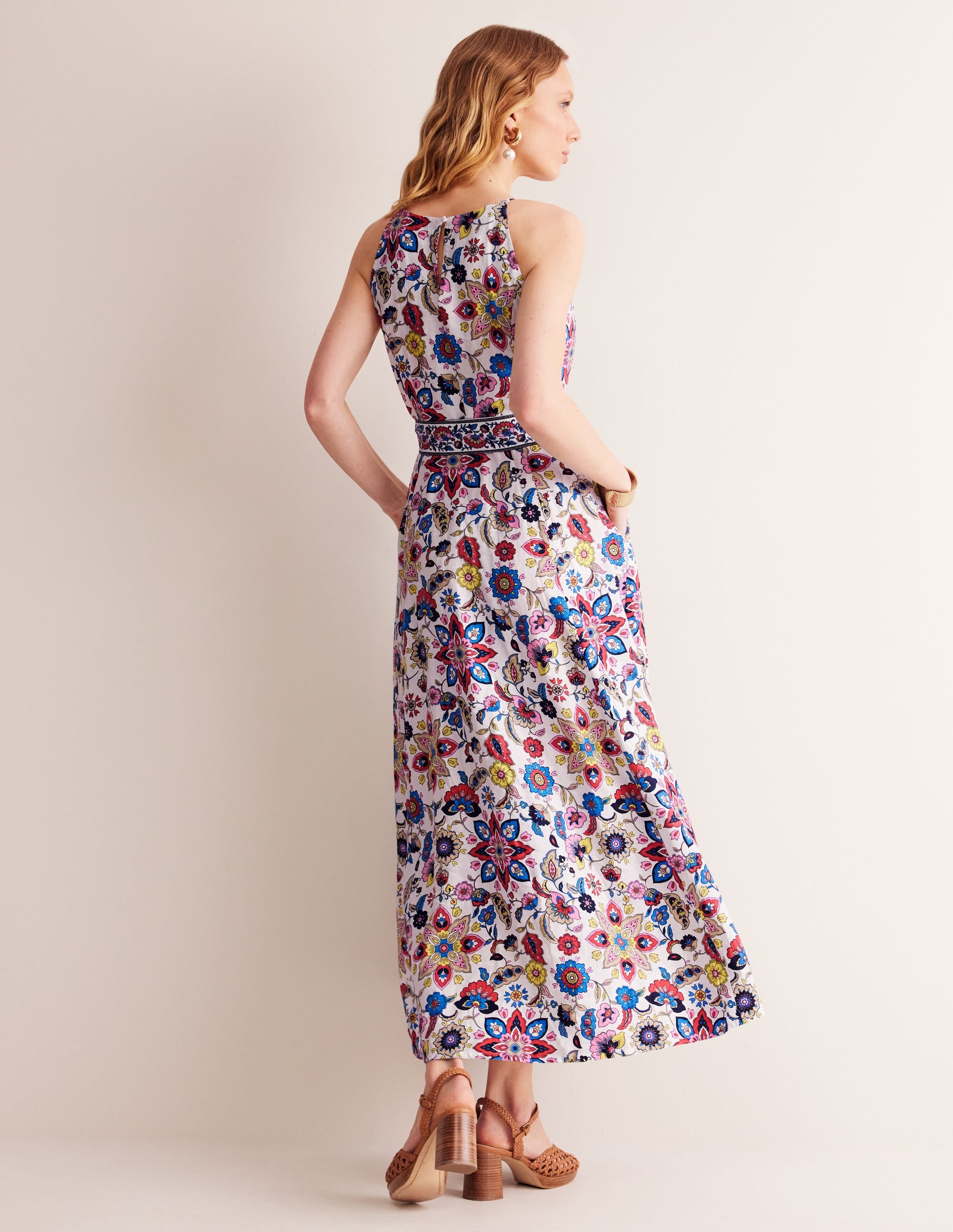 Maxi-Neckholderkleid aus Leinen-Mid Denim - Image 3