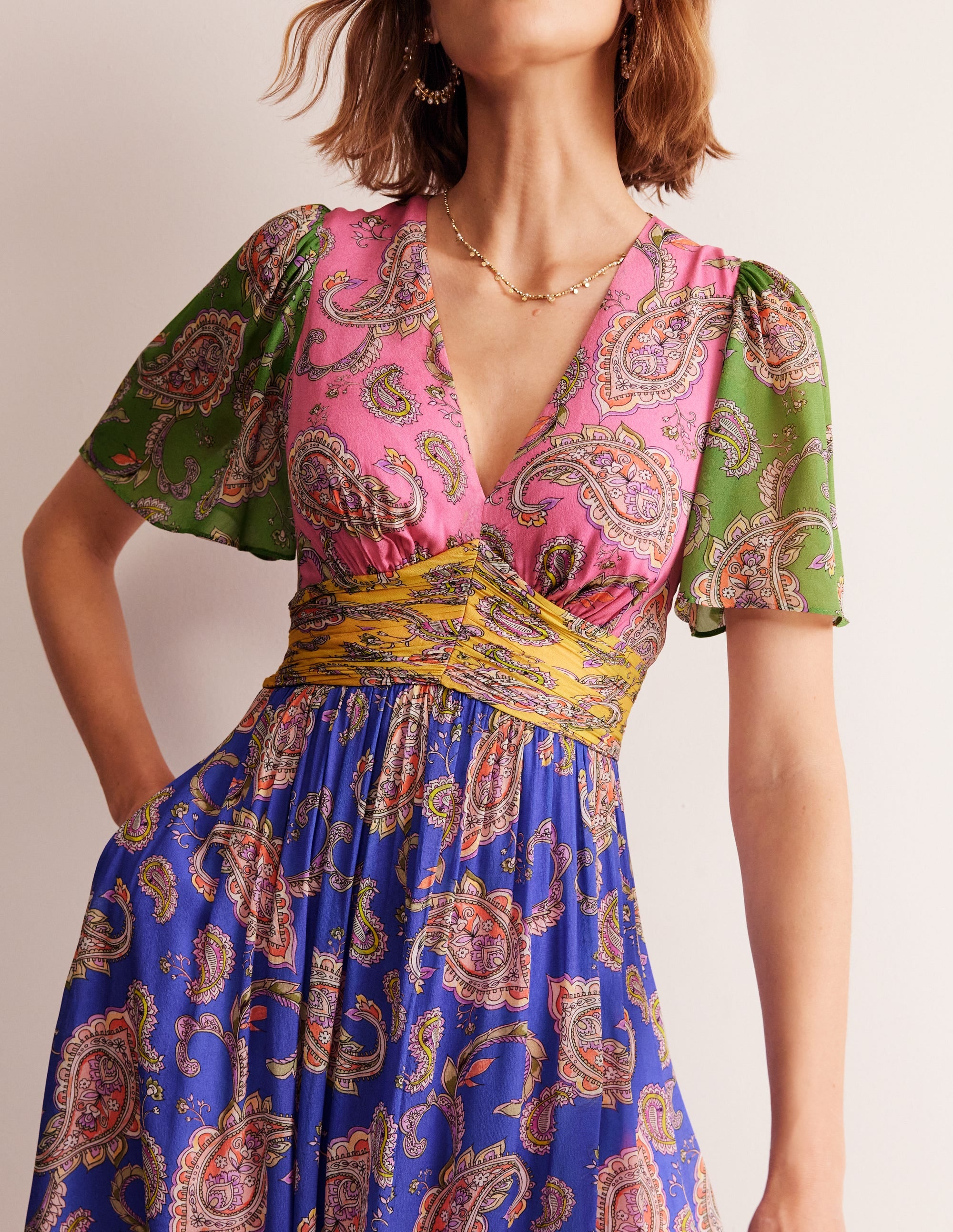 Empire-Maxikleid mit Raffung-Kaschmirrose, Wild Paisley - Image 2