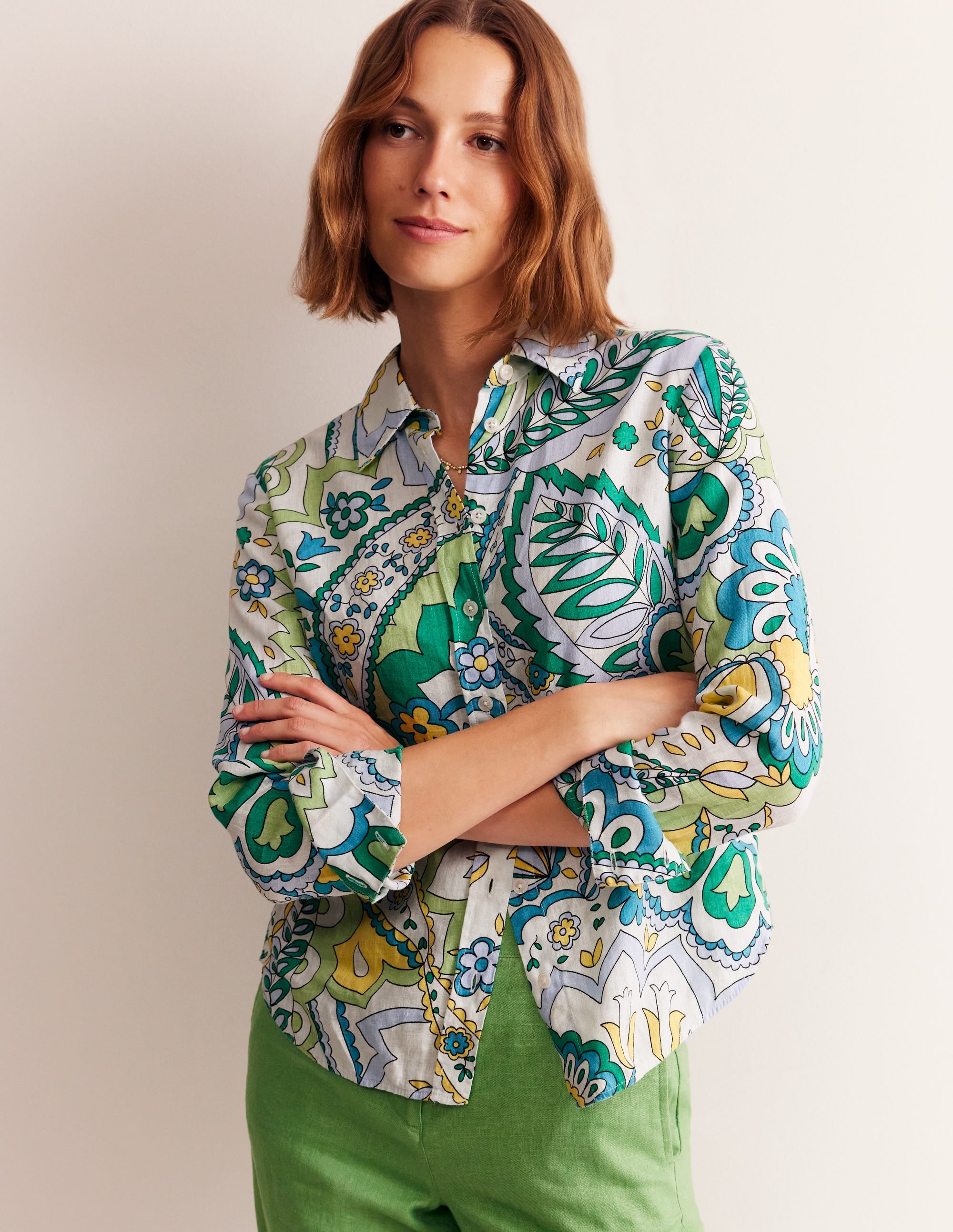 Sienna Leinenhemd-Smaragd, Blätter-Paisley - Image 1