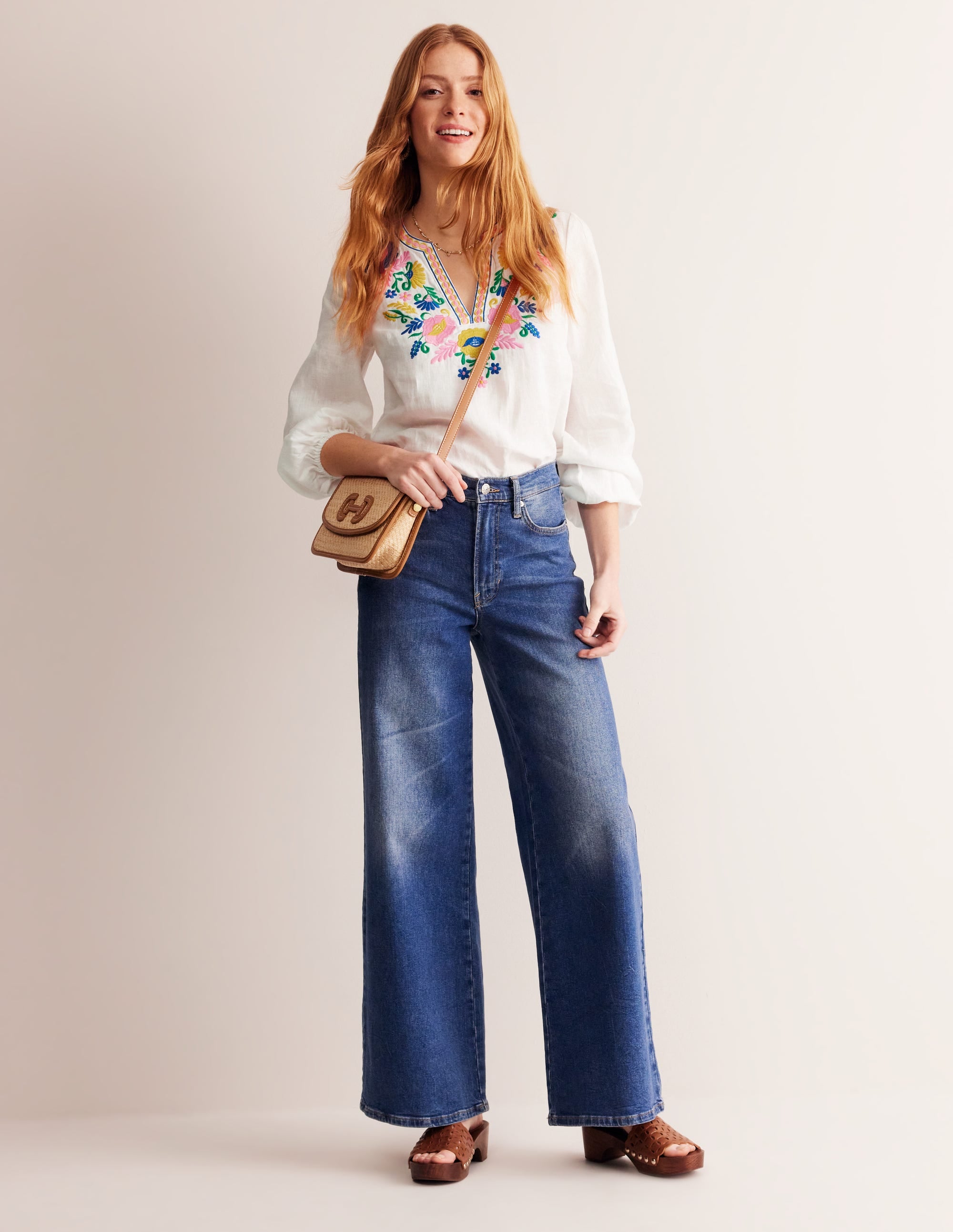Top Bonnie en lin-Blanc, motif floral - Image 5