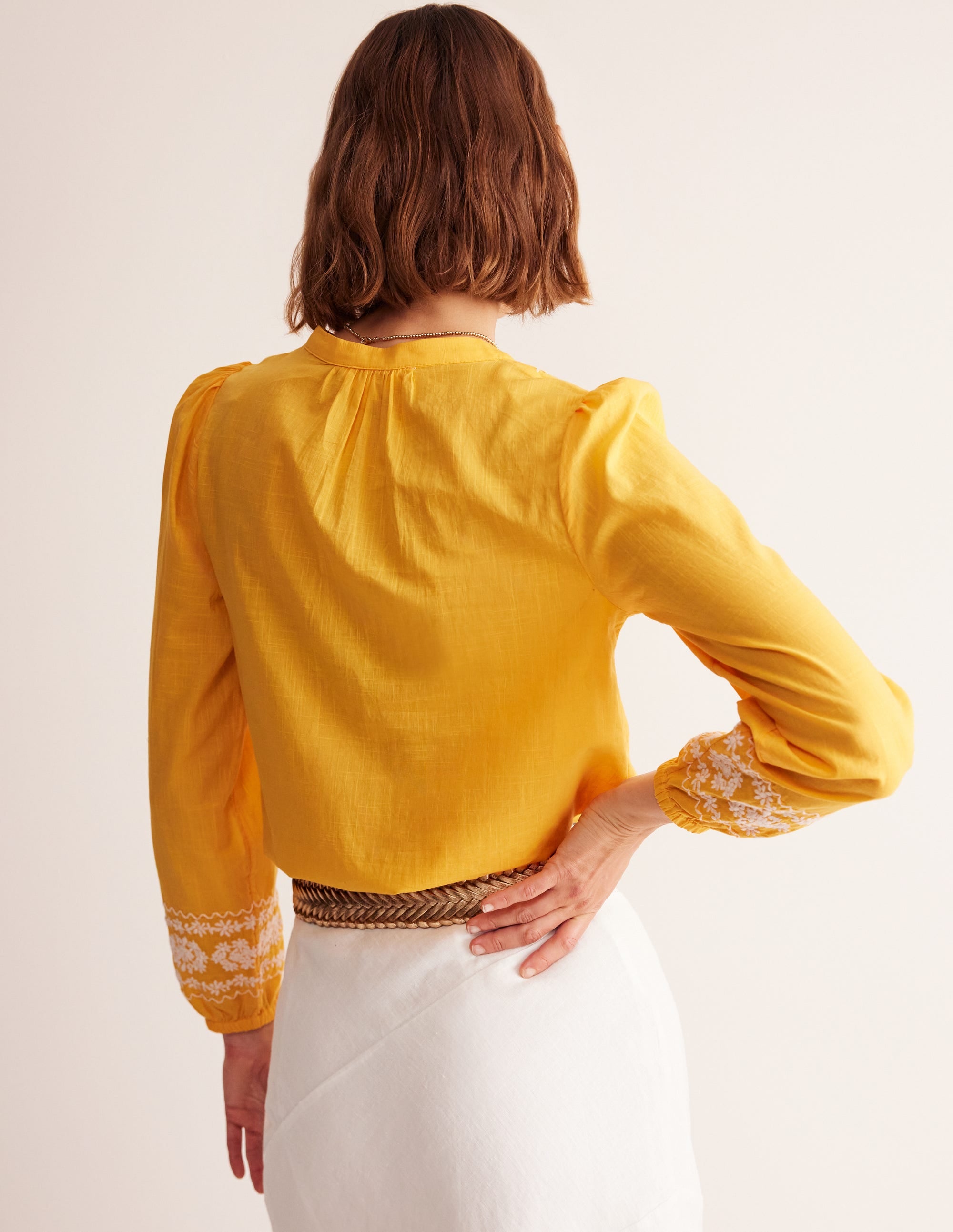Top brodé en coton-Doré artisanal - Image 3