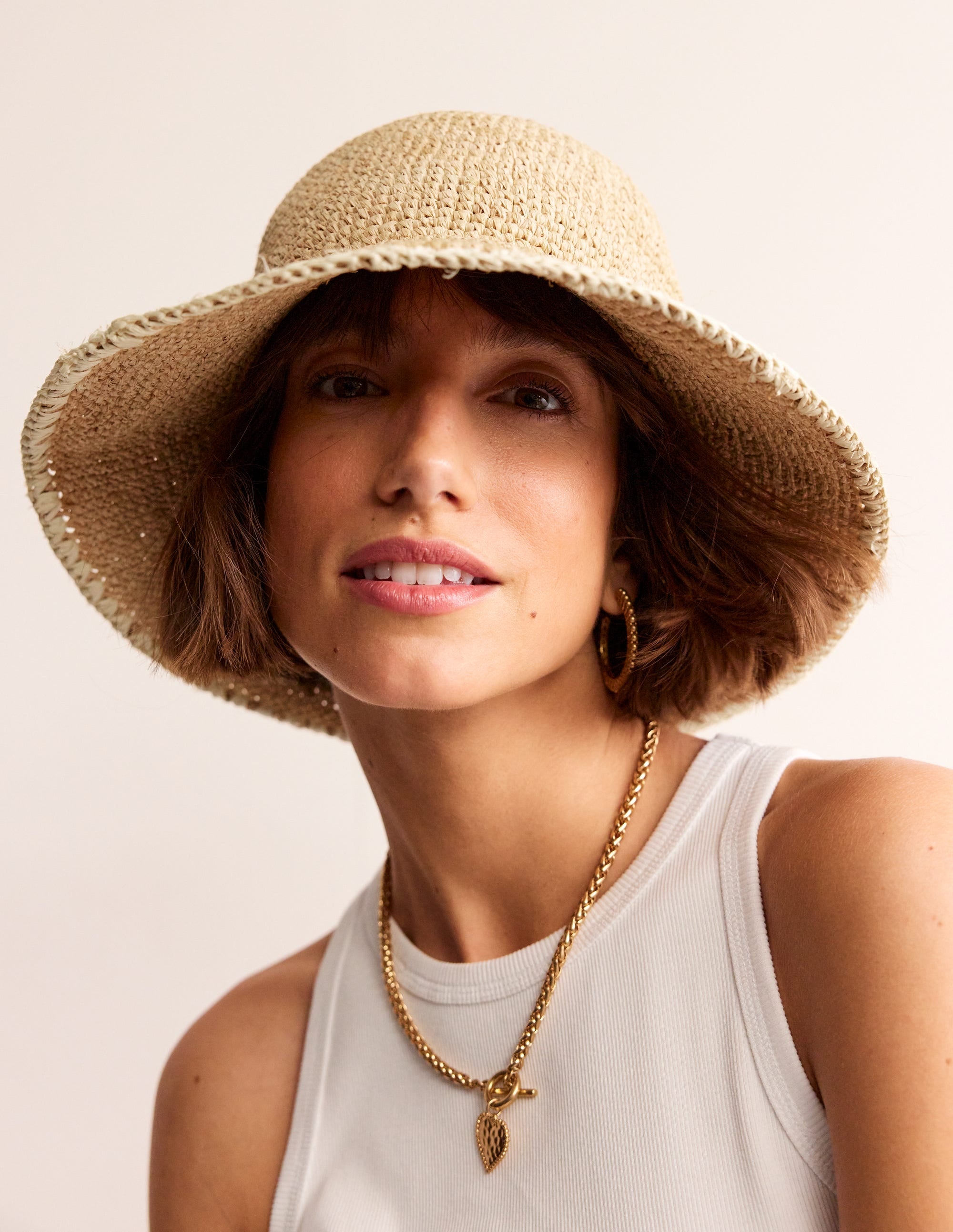 Bob en raphia-Couleur naturelle - Image 1