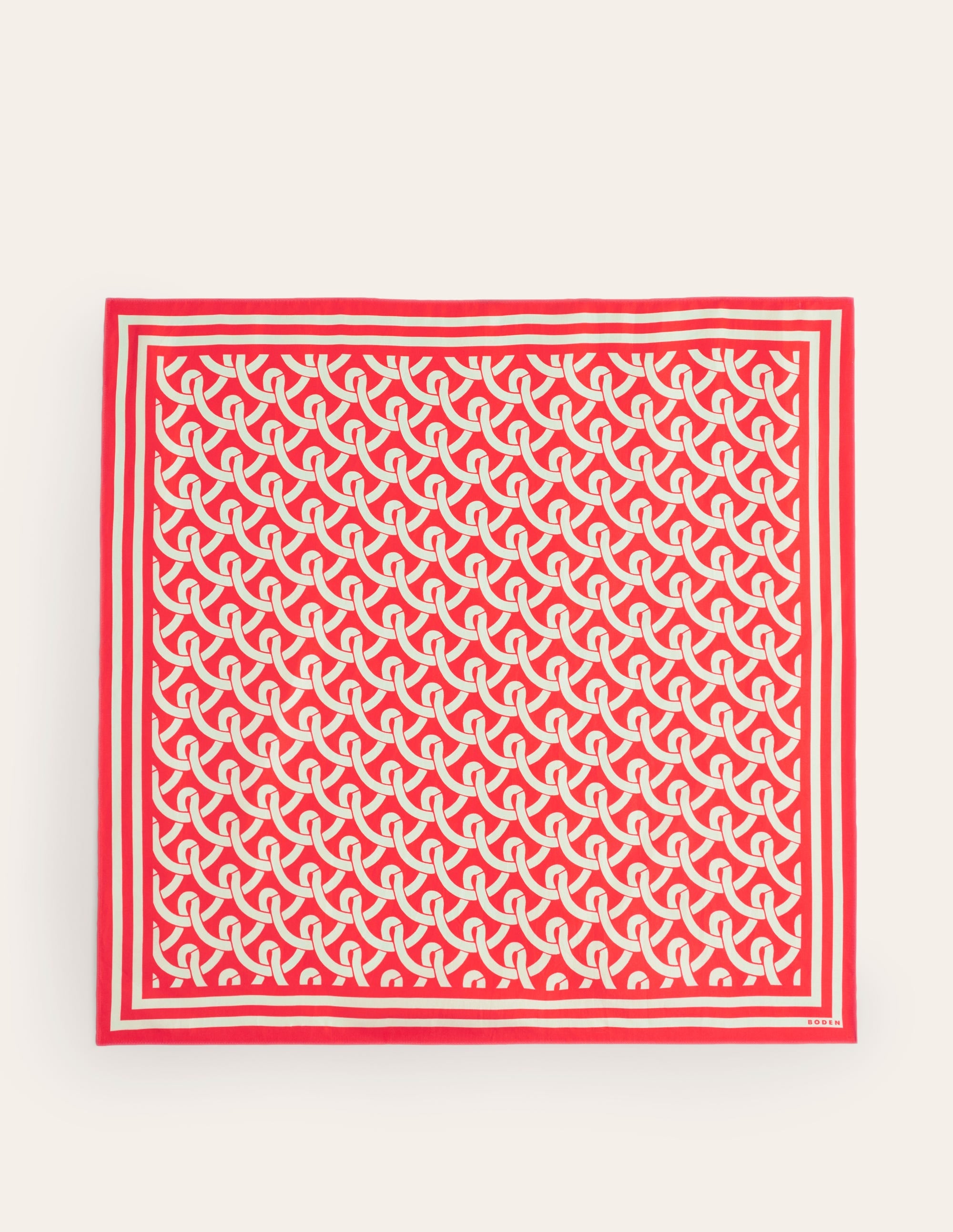 Foulard carré Elisabeth en soie-Motif géométrique rouge - Image 4
