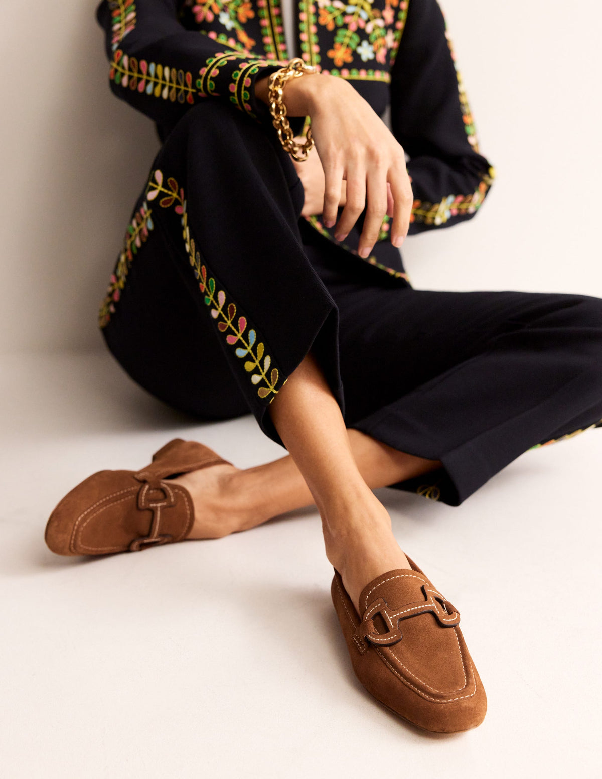 Genähte Loafer mit Trensendetail-Goldbraun Wildleder-1