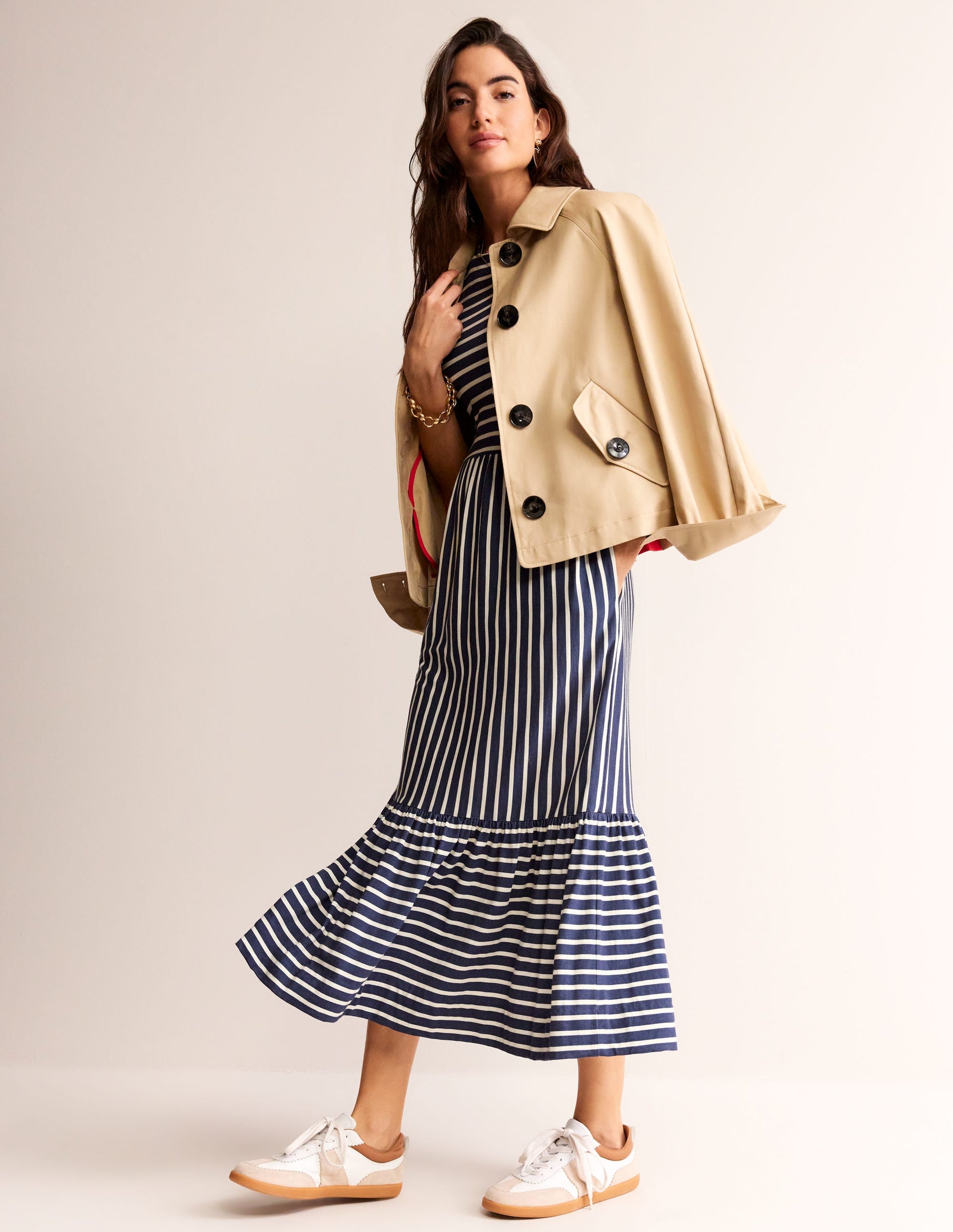 Emma Gestuftes Jersey-Midikleid-Französisches Marineblau/Naturweiß Gestreift-4