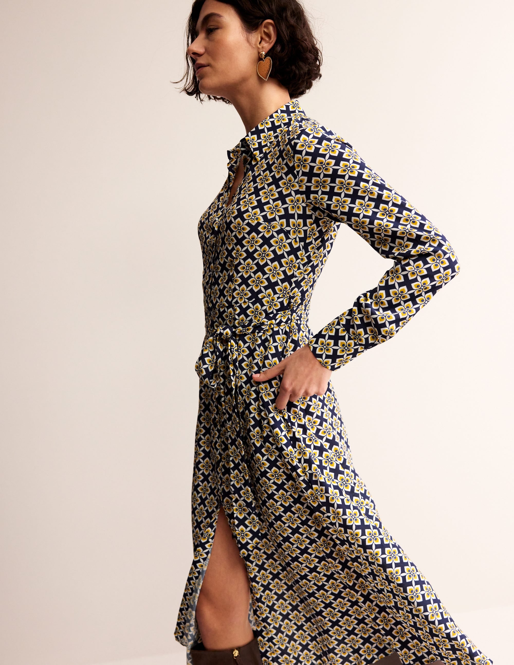 Kate Midi-Hemdblusenkleid-Antik Moos, Diamant Floral - Image 2