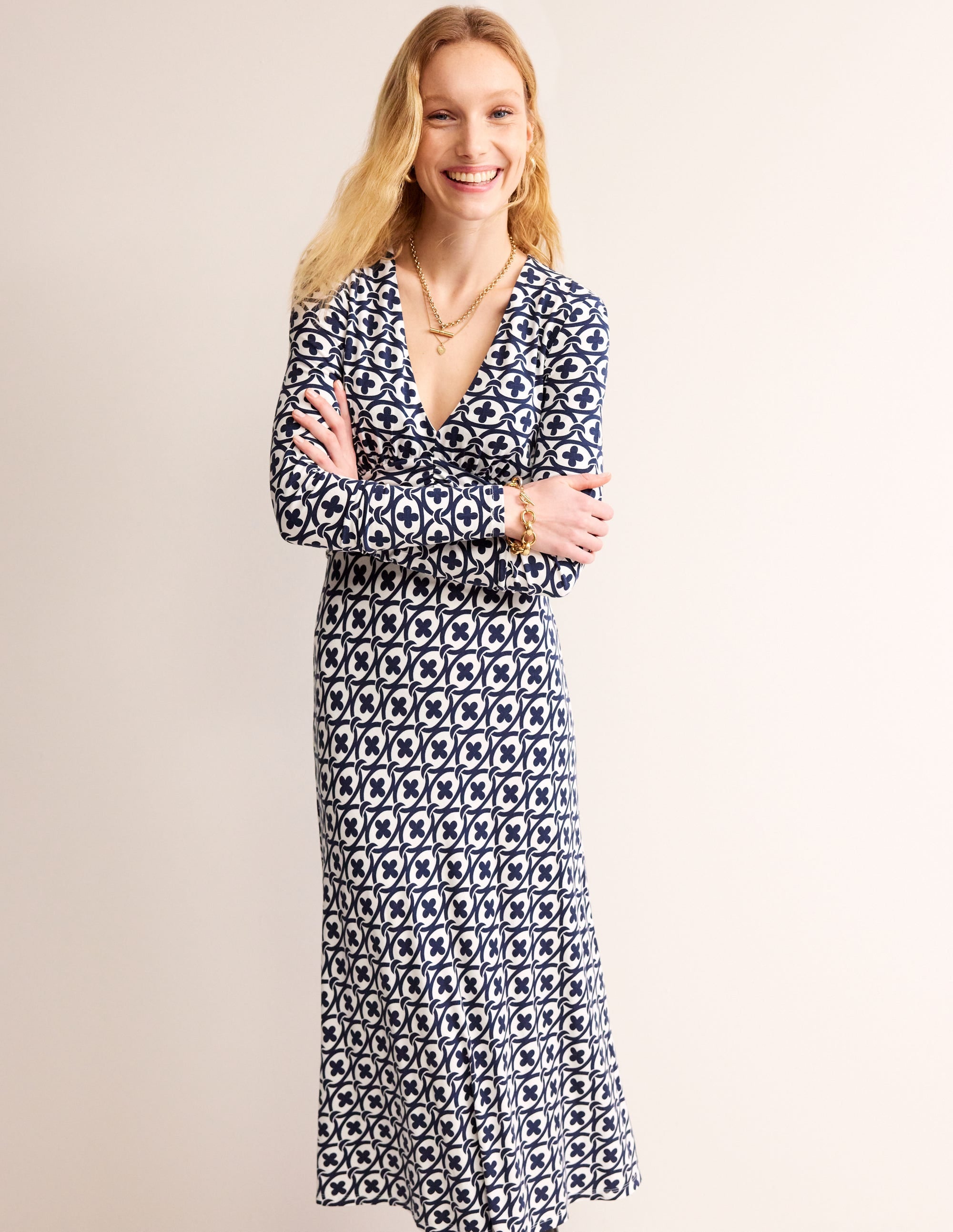 Elodie Midikleid in Empire-Form-Französisches Marineblau, Blütenkette - Image 4