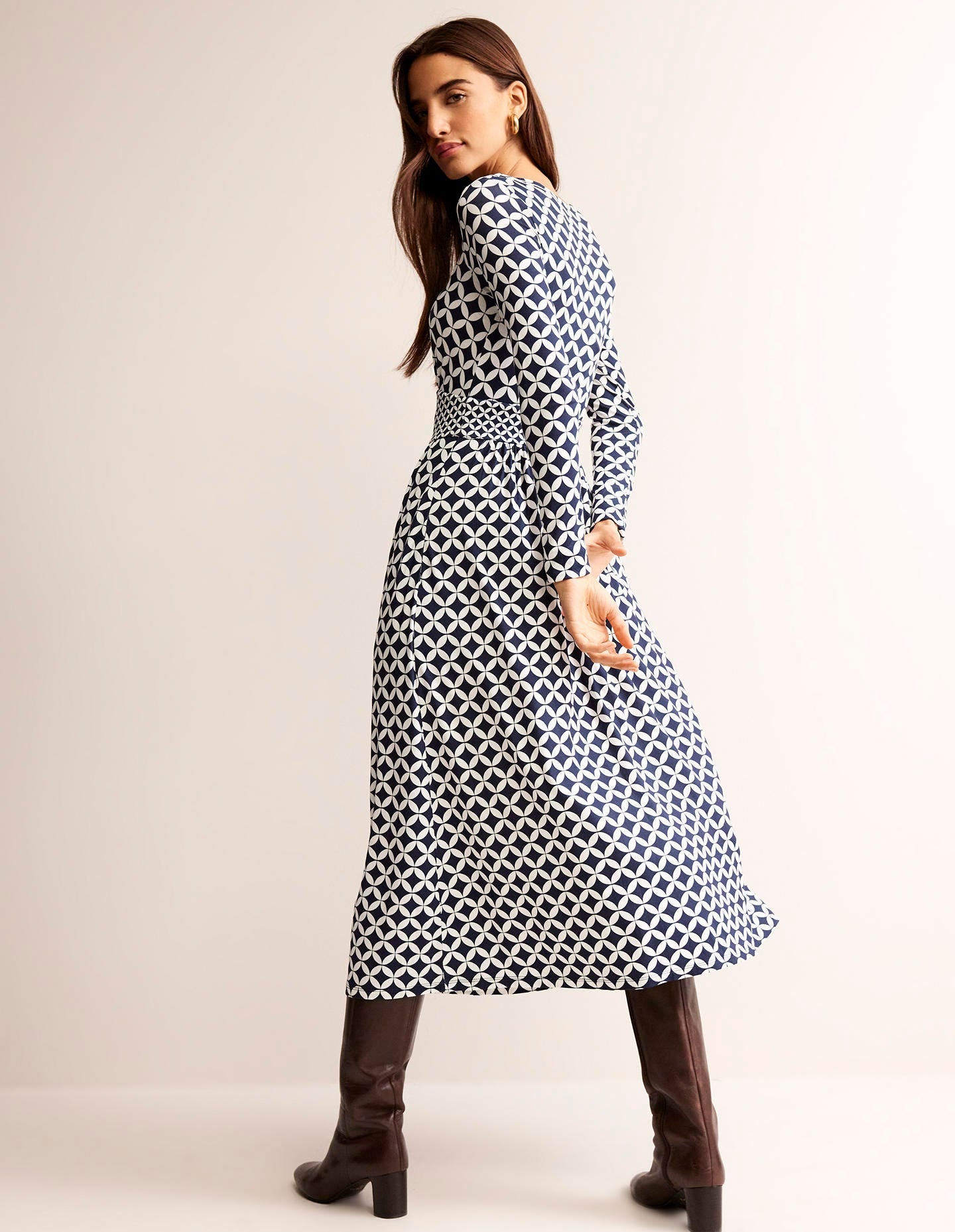 Thea Jersey-Midikleid mit langen Ärmeln-Französisches Marineblau, Diamond Terrace - Image 3