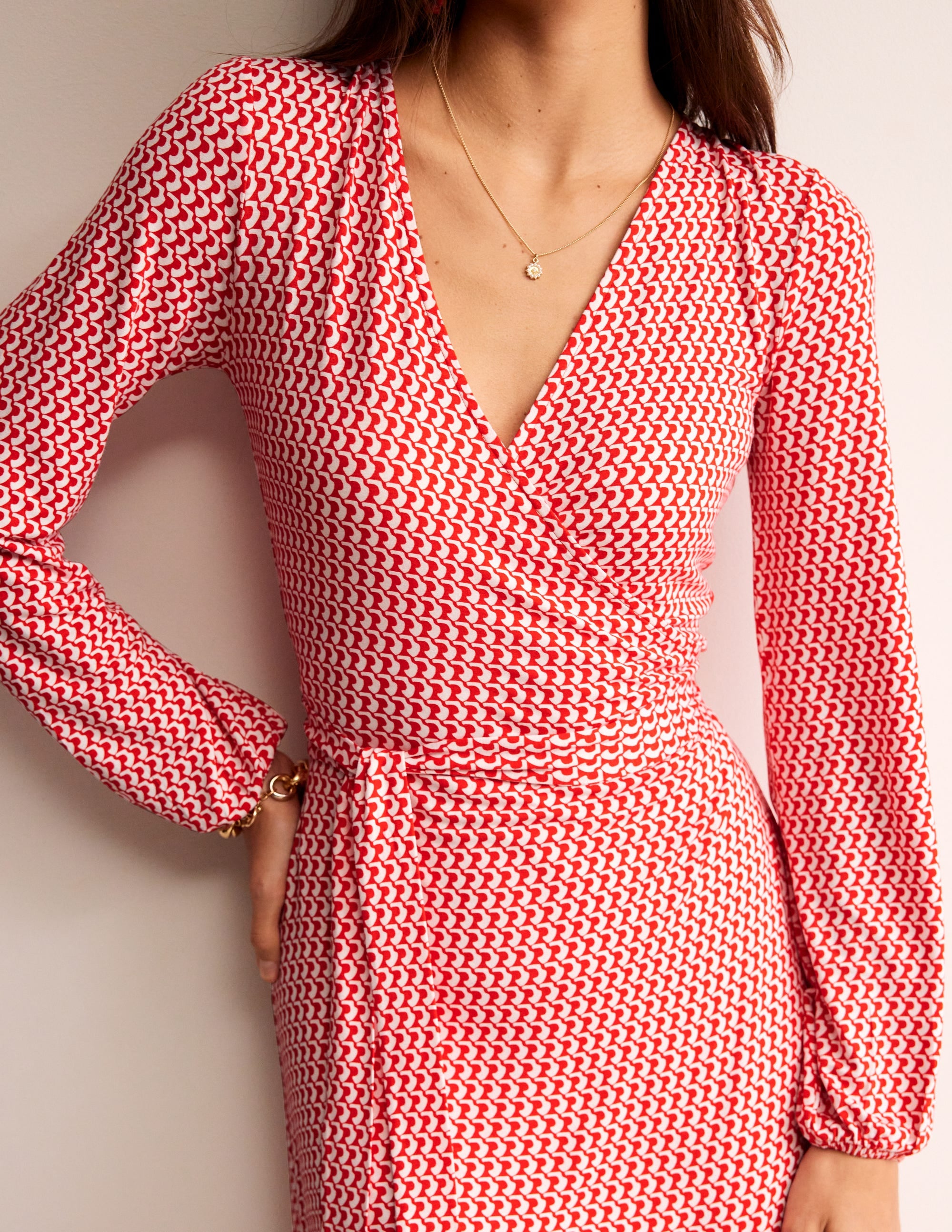 Robe portefeuille midi Joanna en jersey-Flamme écarlate, motif Arc Geo - Image 2