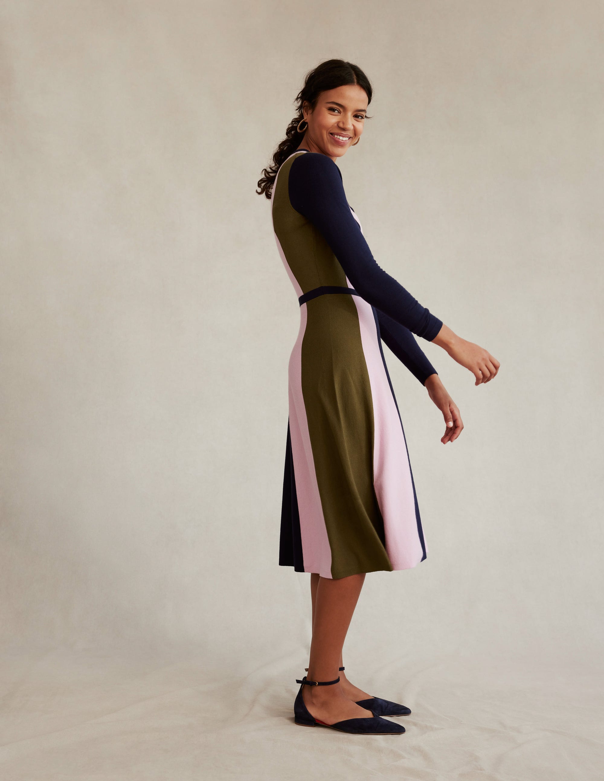 Robe en maille colourblock-Bleu marine, mousse hivernale, brume mauve - Image 5