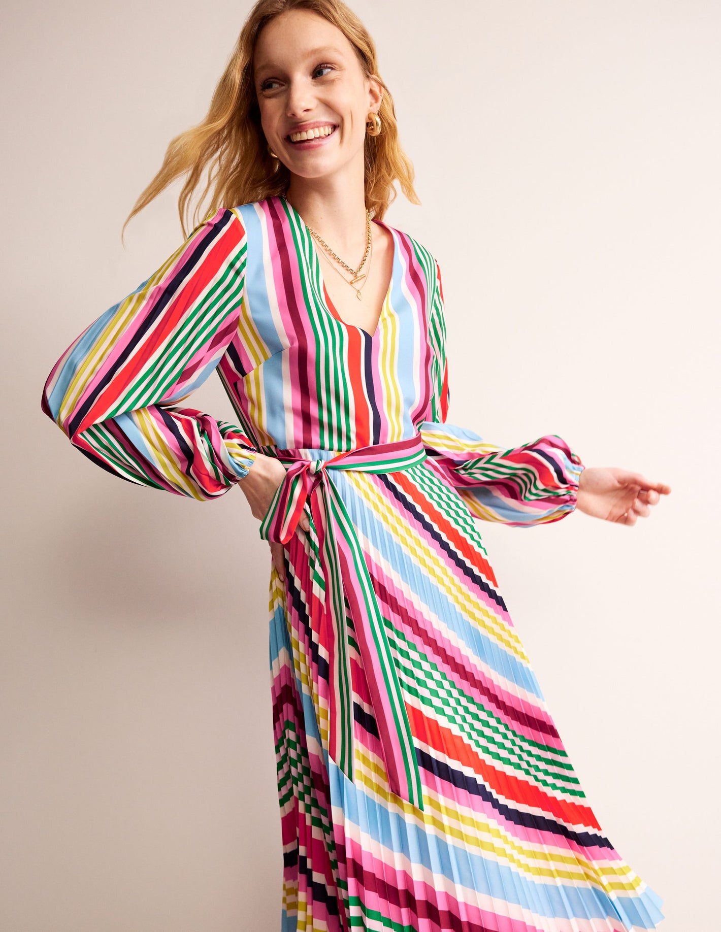 Robe midi plissée à col V-Rayé multi varié