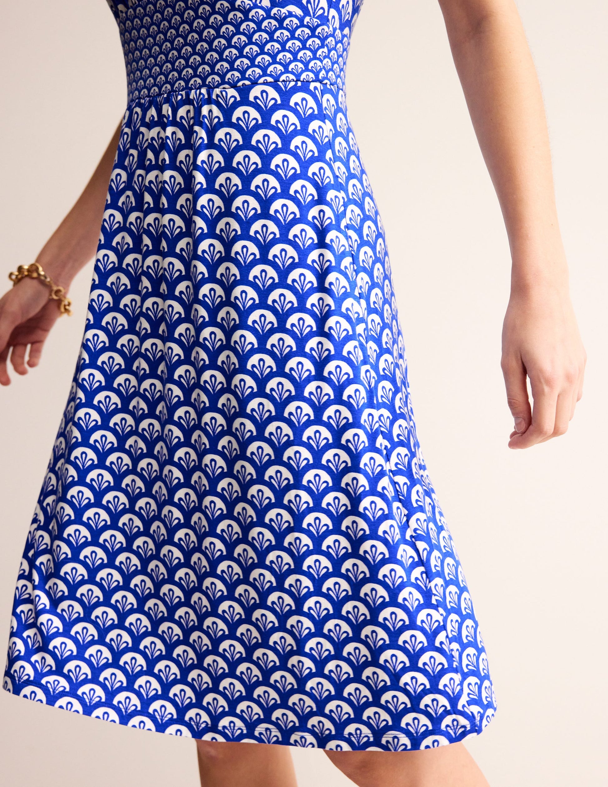 Thea Ärmelloses Kurzkleid-Surf The Web, Laub Geo-2