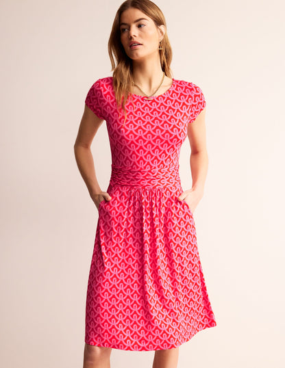 Amelie Jerseykleid-Sangria Sunset Pink, Geo Terrace-1