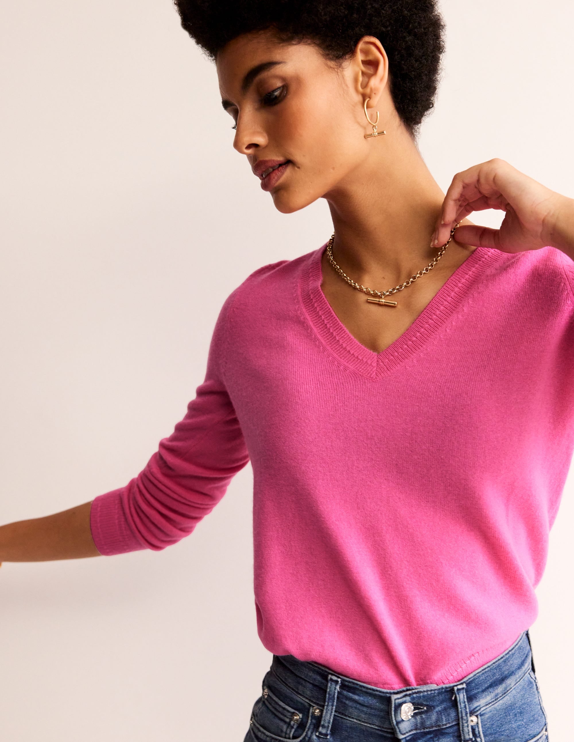Pull Eva col V en cachemire-Sangria rose - Image 2