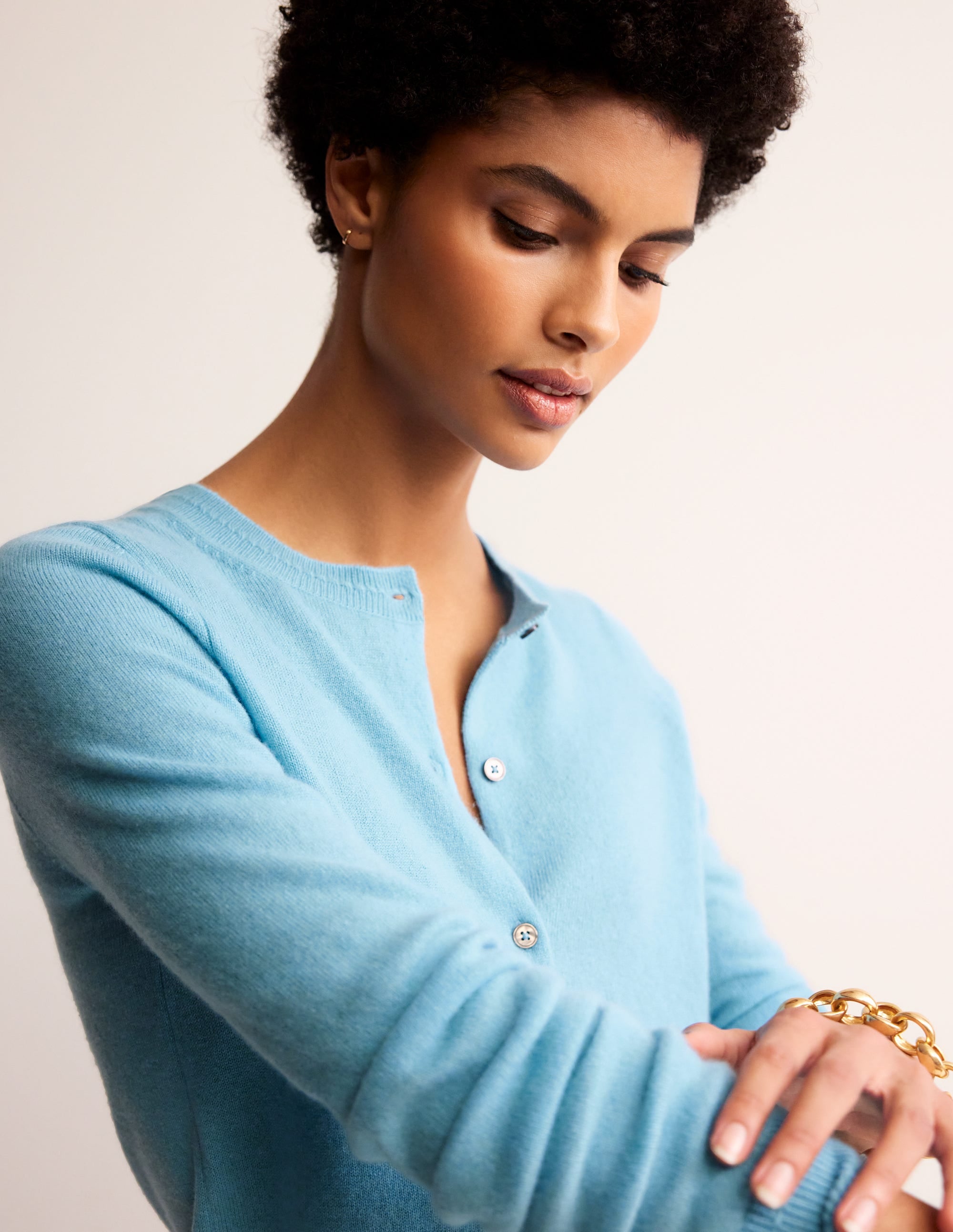 Eva Kaschmir-Strickjacke mit Rundhalsausschnitt-Hellblau - Image 1