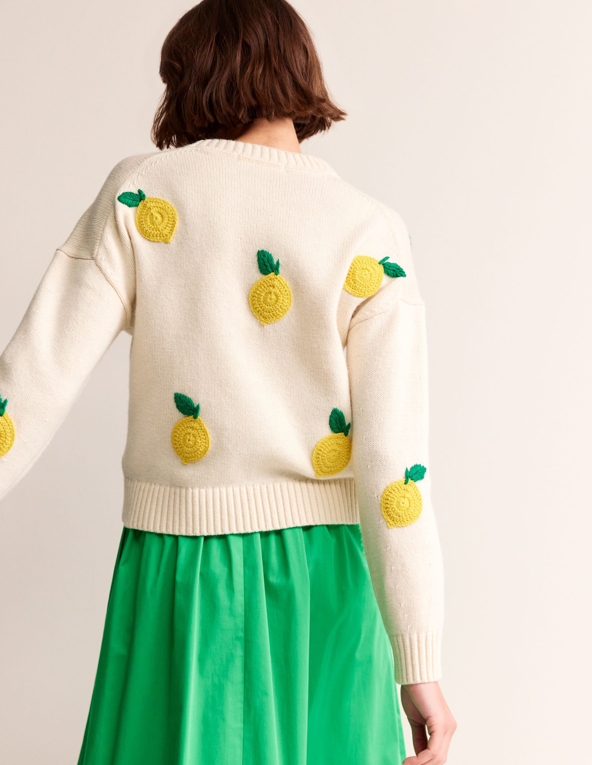 Handbestickter Pullover-Warmes Naturweiß, Zitronen - Image 4