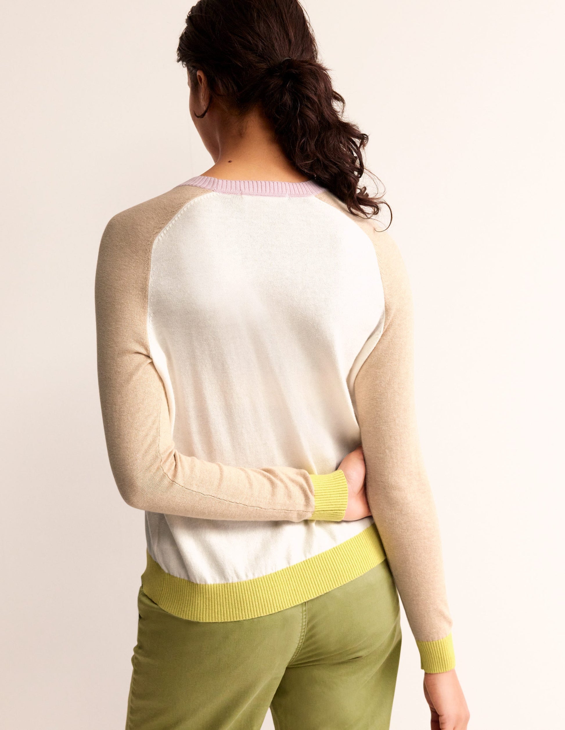 Meg Pullover mit Raglanärmeln-Naturweiß, Chinchilla Blockfarben-4