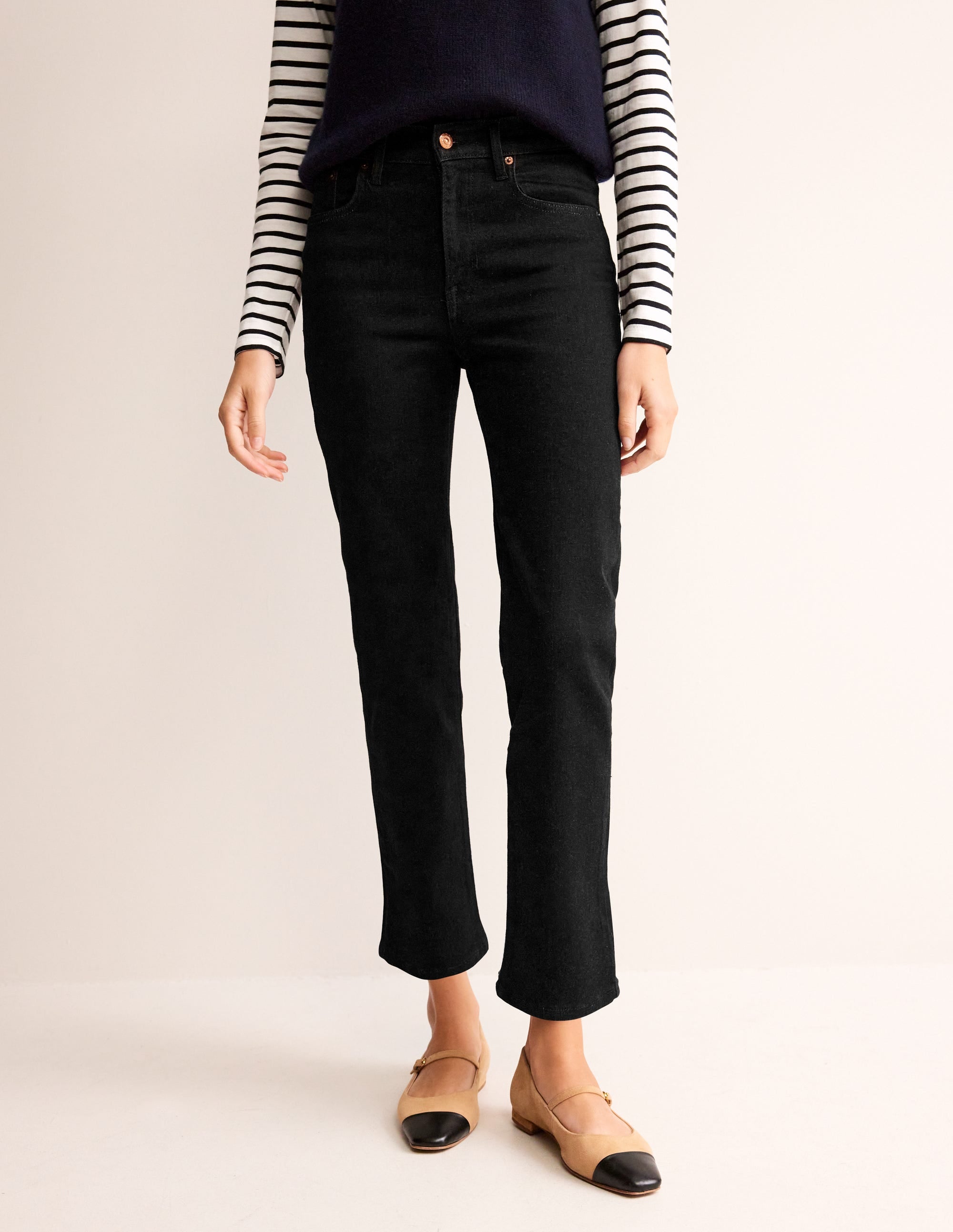 Schmale Jeans mit mittelhohem Bund-Schwarz - Image 4