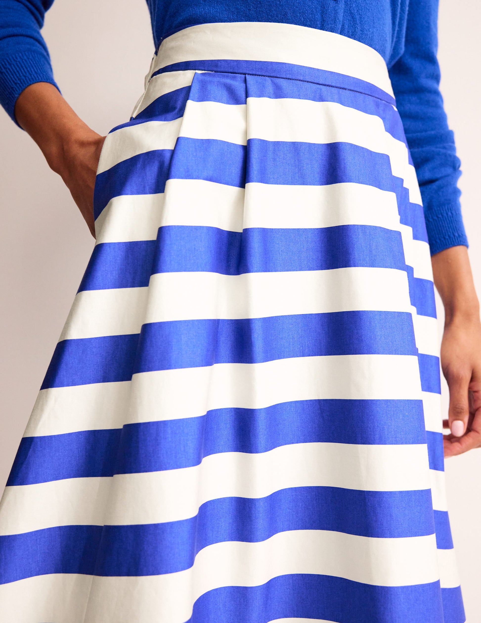 Jupe Isabella en satin de coton-Rayé bleu connecté et ivoire-2