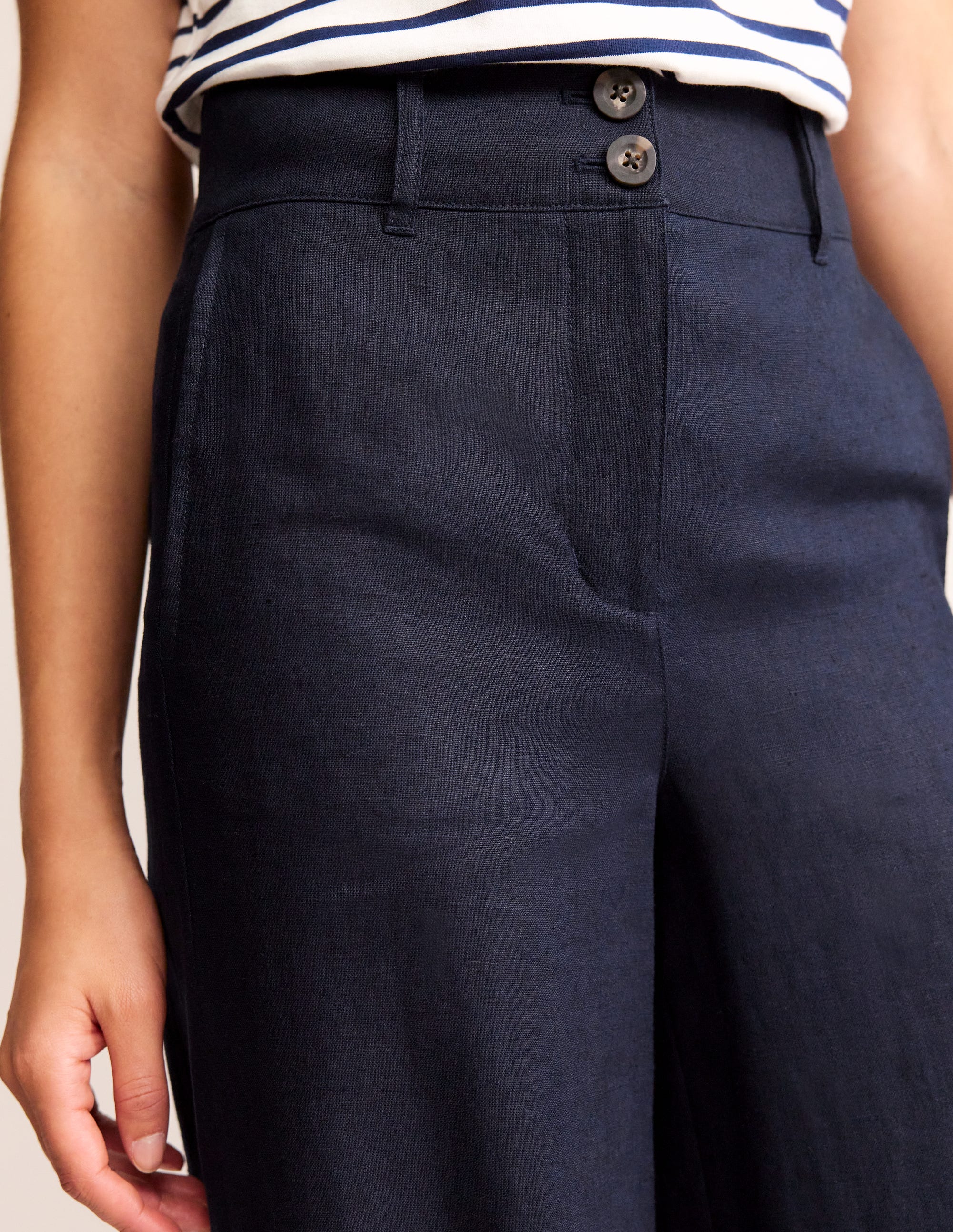Pantalon Westbourne en lin-Bleu Marine, Petits Pois - Image 2