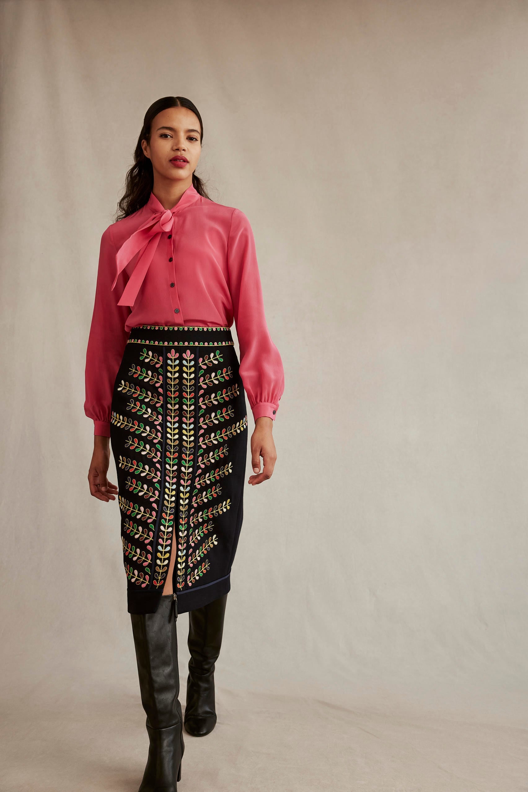 Embroidered Icon Skirt-Navy - Image 7