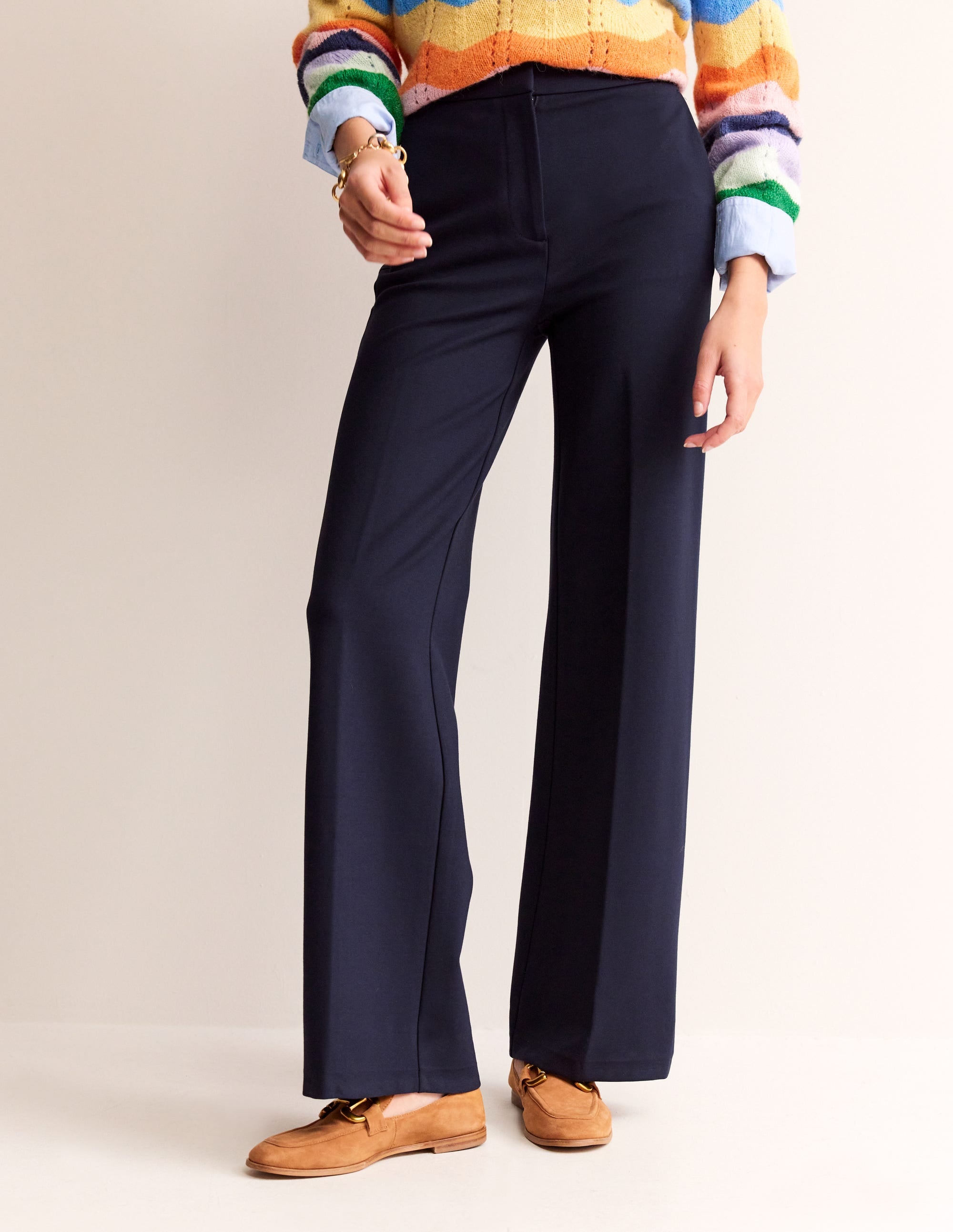 Pantalon Westbourne en point de Rome-Bleu Marine, Petits Pois - Image 4