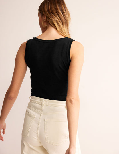 Essential Scoop-Neck Vest-Black-3