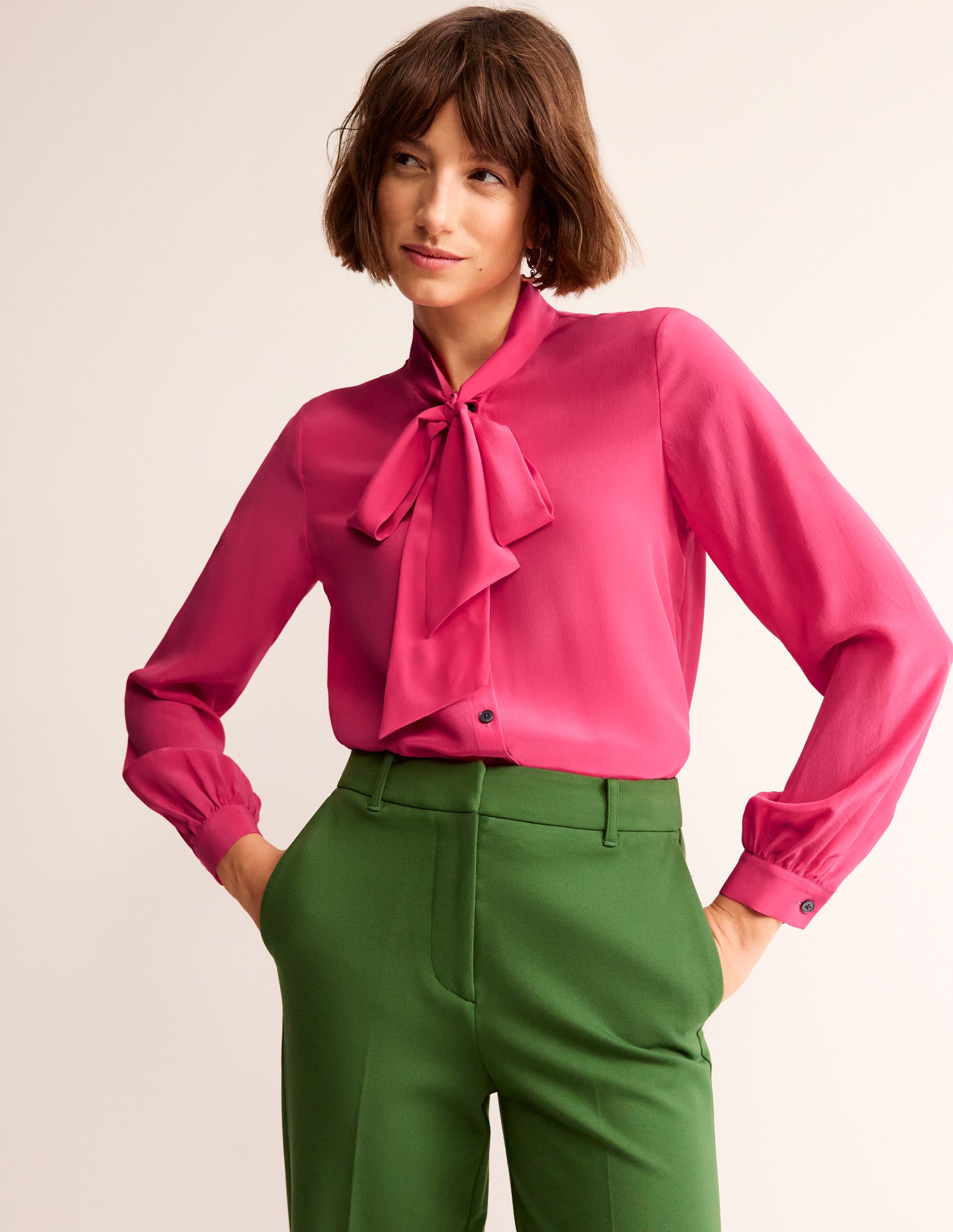 Blouse boutonnée et nouée au col-Rose revisité - Image 2