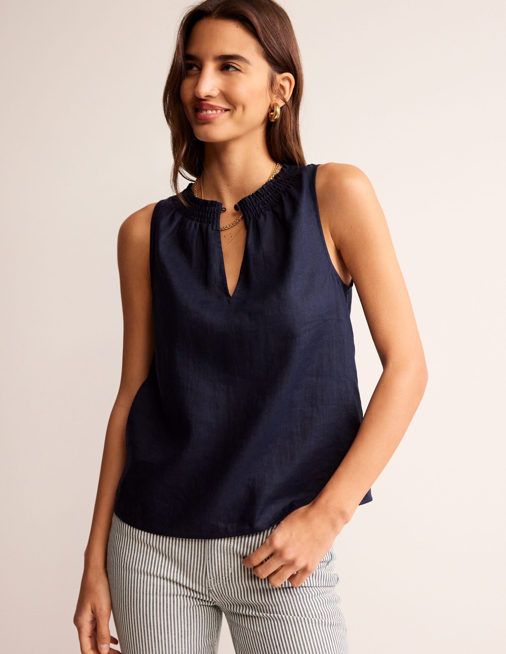 Top sans manches Georgia en lin-Bleu Marine, Petits Pois - Image 1