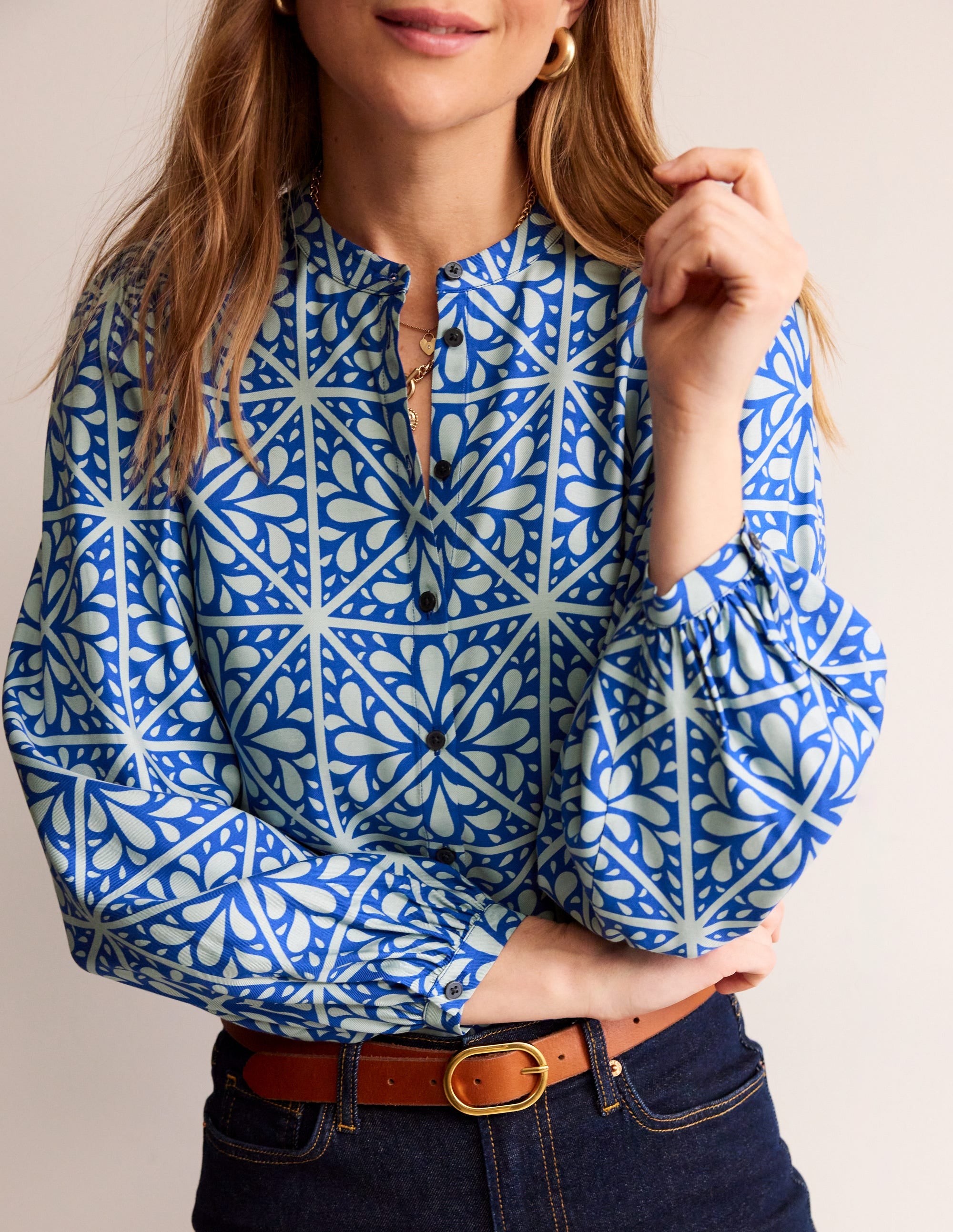 Blouse à manches blousantes-Bleu connecté, motif Floral Mosaic - Image 2