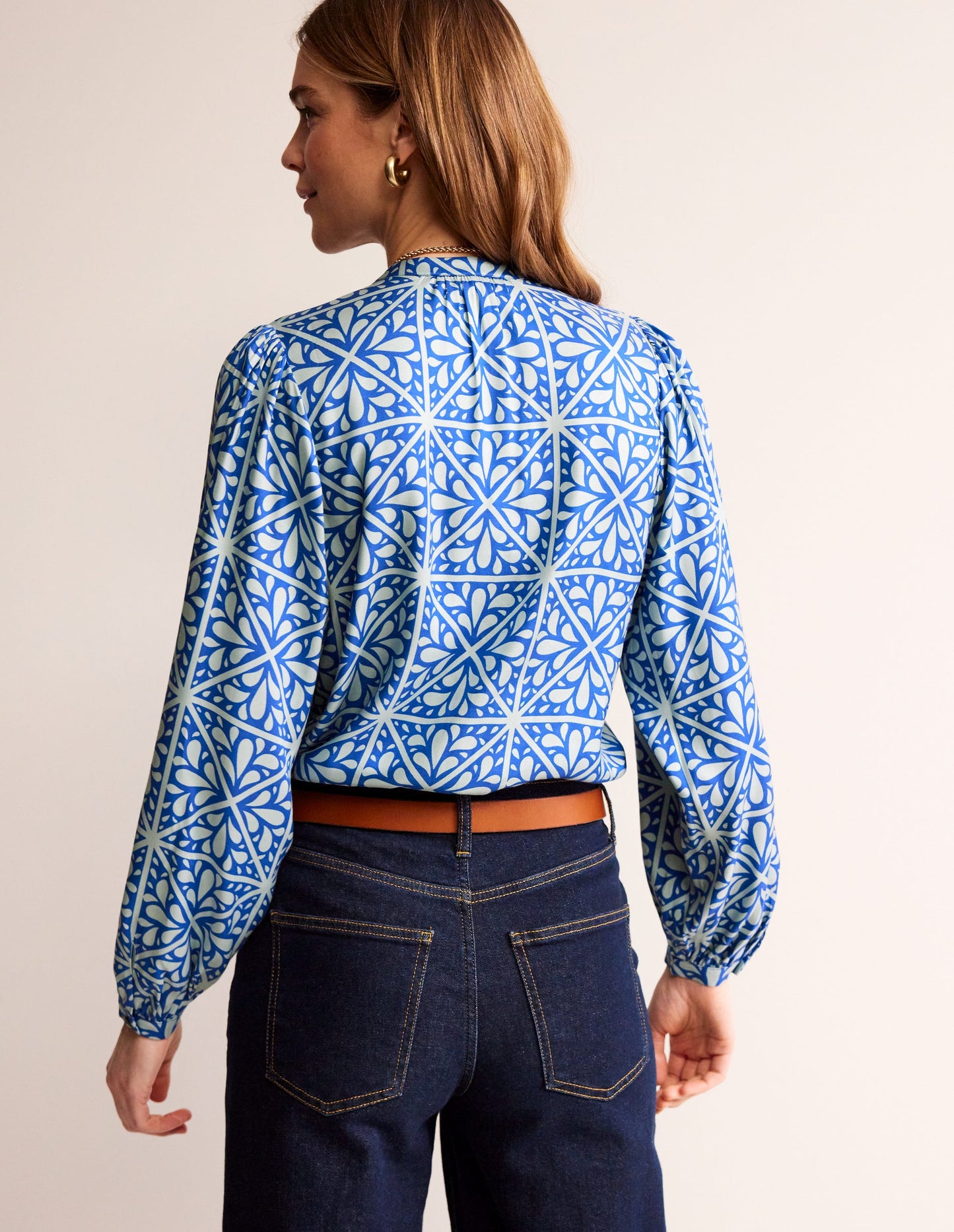 Bluse mit Blousonärmeln-Surf The Web, Florales Mosaik