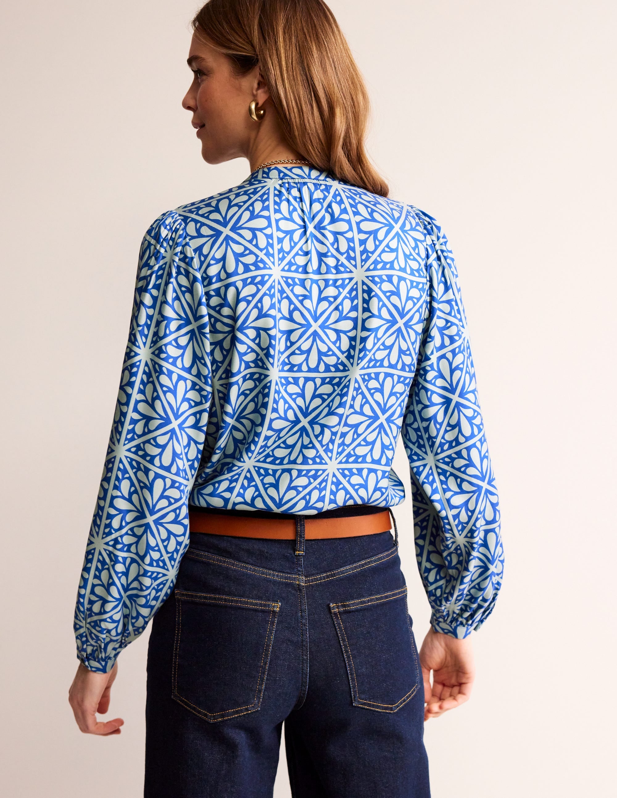 Blouse à manches blousantes-Bleu connecté, motif Floral Mosaic - Image 3