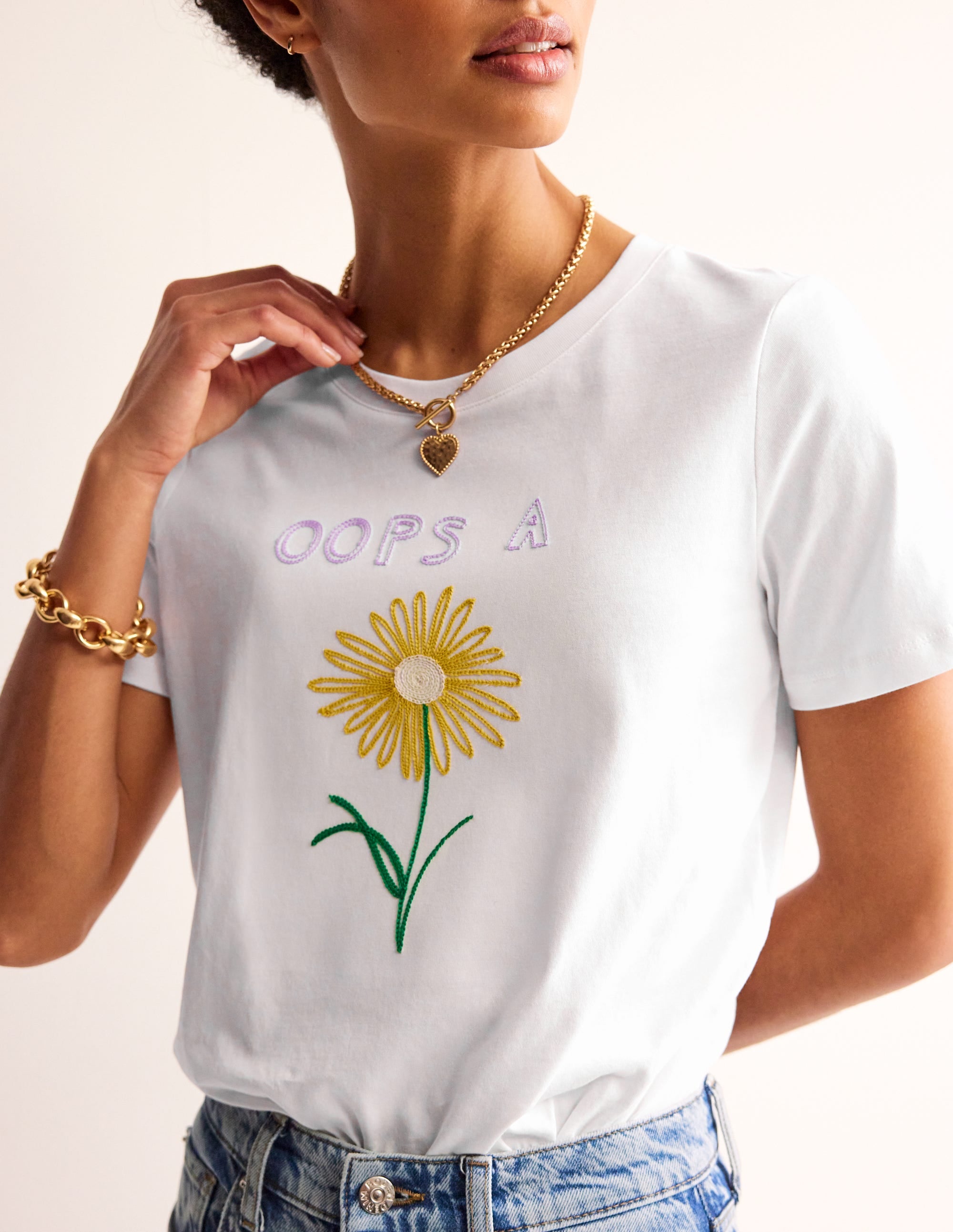 T-shirt Rosa brodé-Blanc, motif Oops A Daisy - Image 2