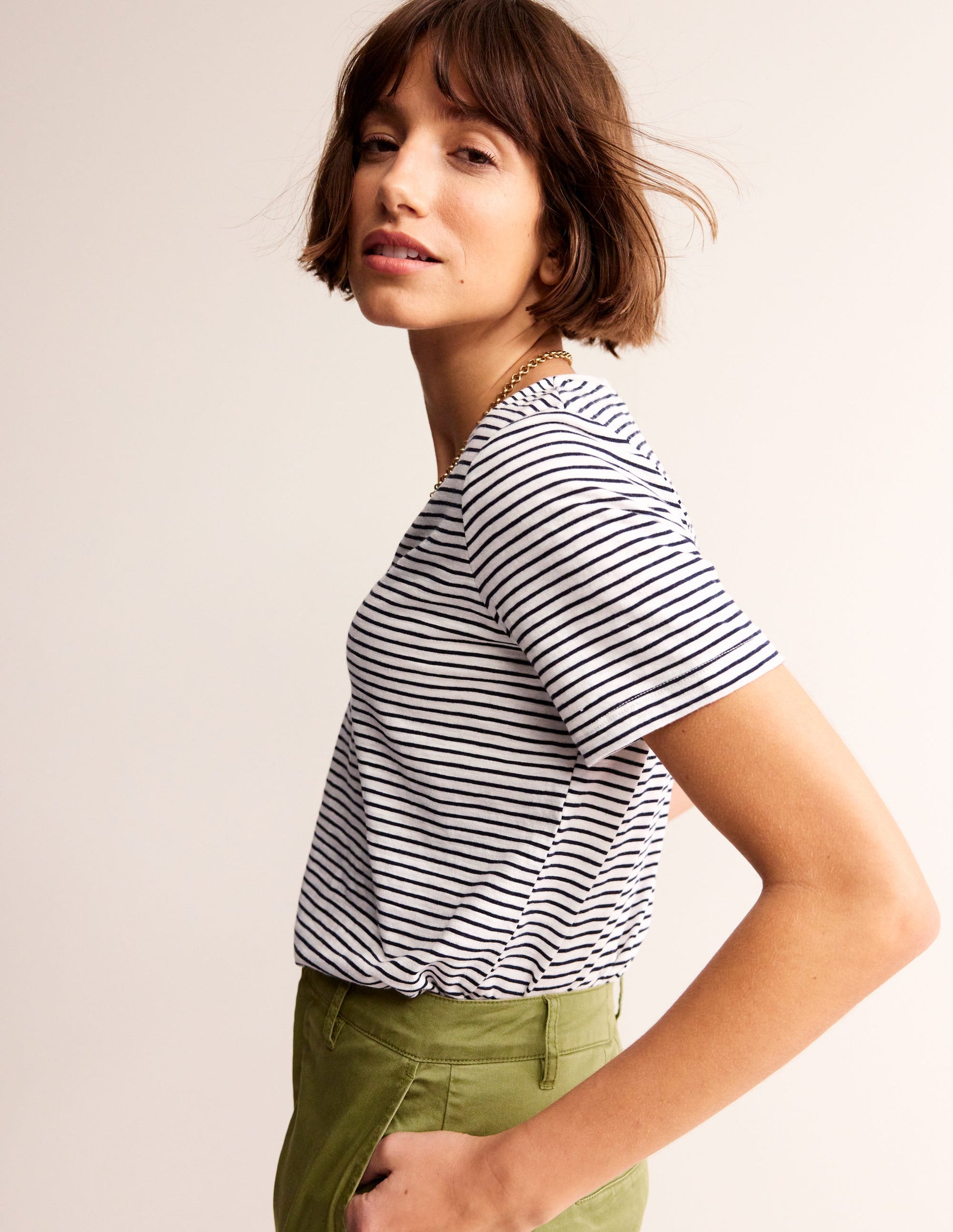 Regular V-Neck Slub T-shirt-Ivory, Navy-4