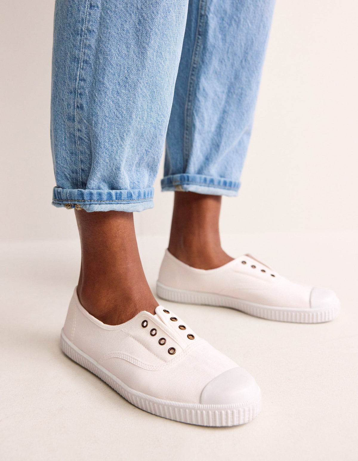 Tennis sans lacets en toile-Ivoire et Bleu Marine à Pois - Image 2